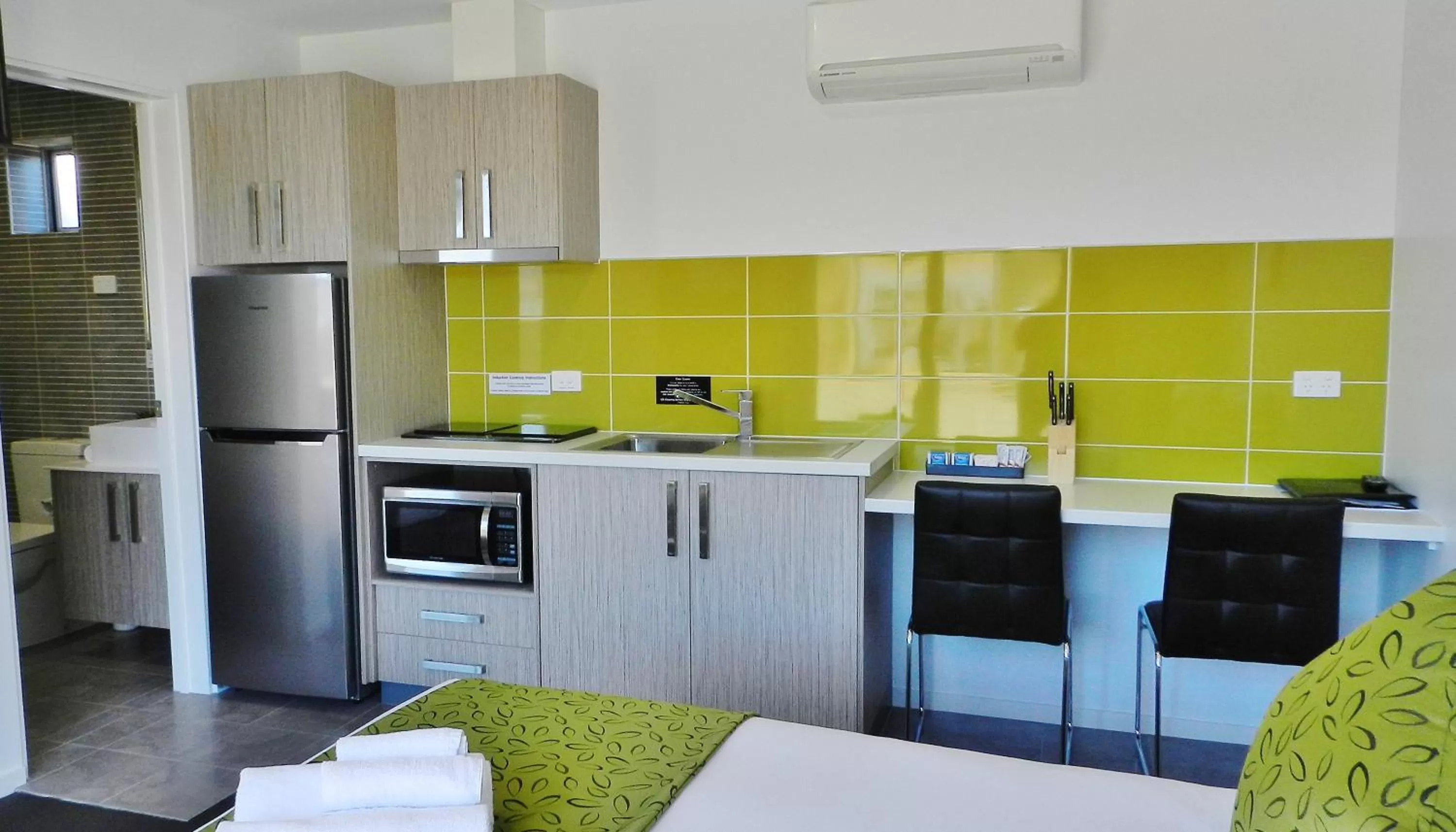 Kitchen/Kitchenette in Motel 24