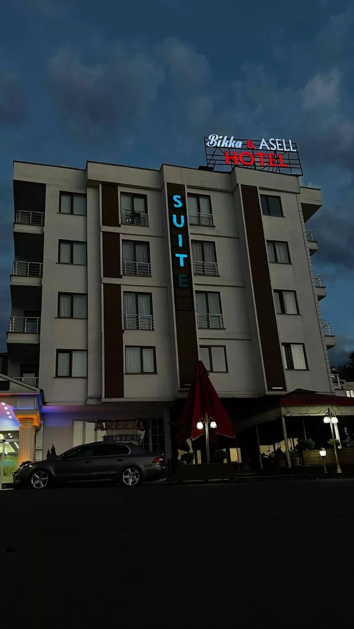 Property Building in Bikka&Asell Suite Hotel