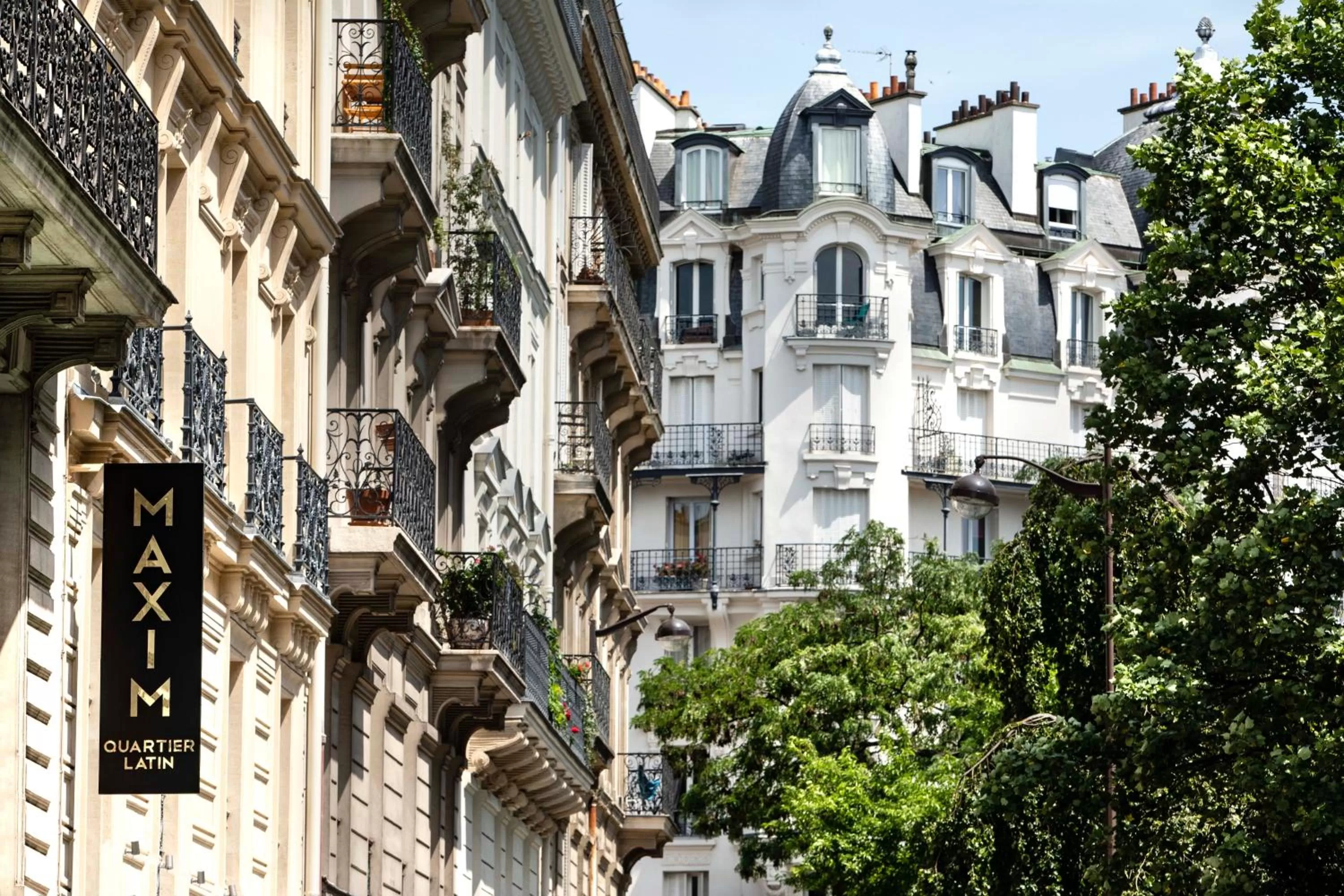 Facade/entrance in Hôtel Maxim Quartier Latin