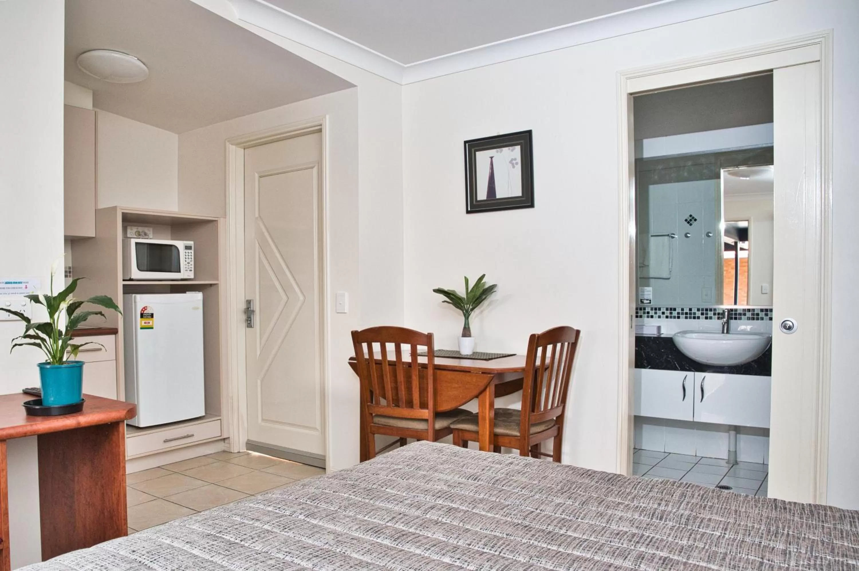 Photo of the whole room in Motel Myall