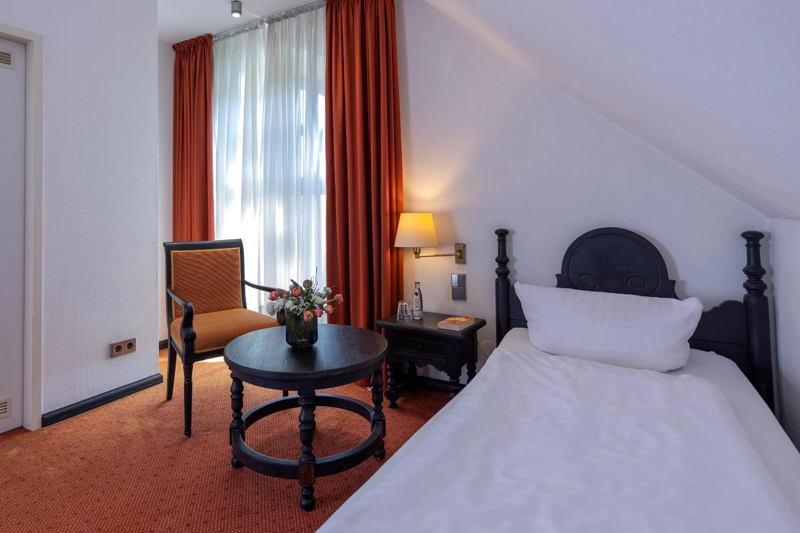 Breakfast, Bed in Hotel Stadt Gütersloh