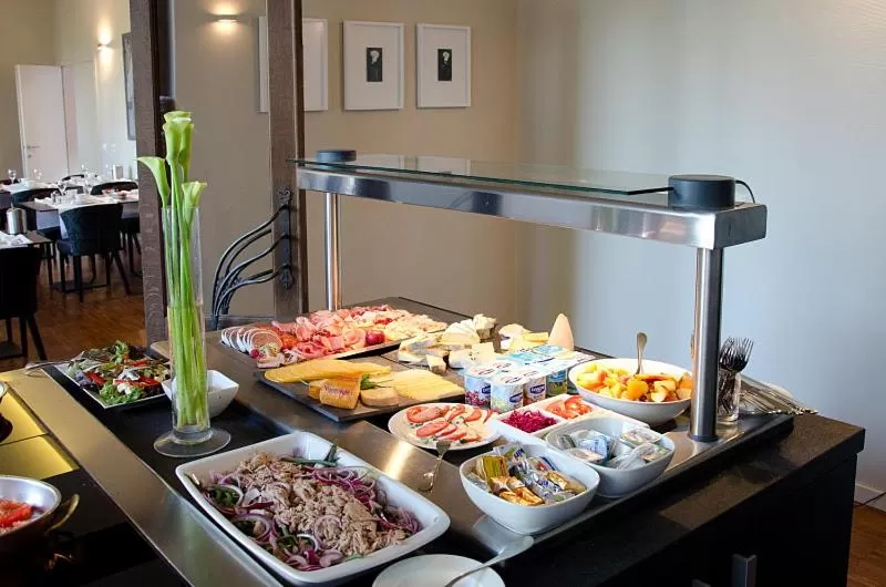 Breakfast in Hotel Karmel