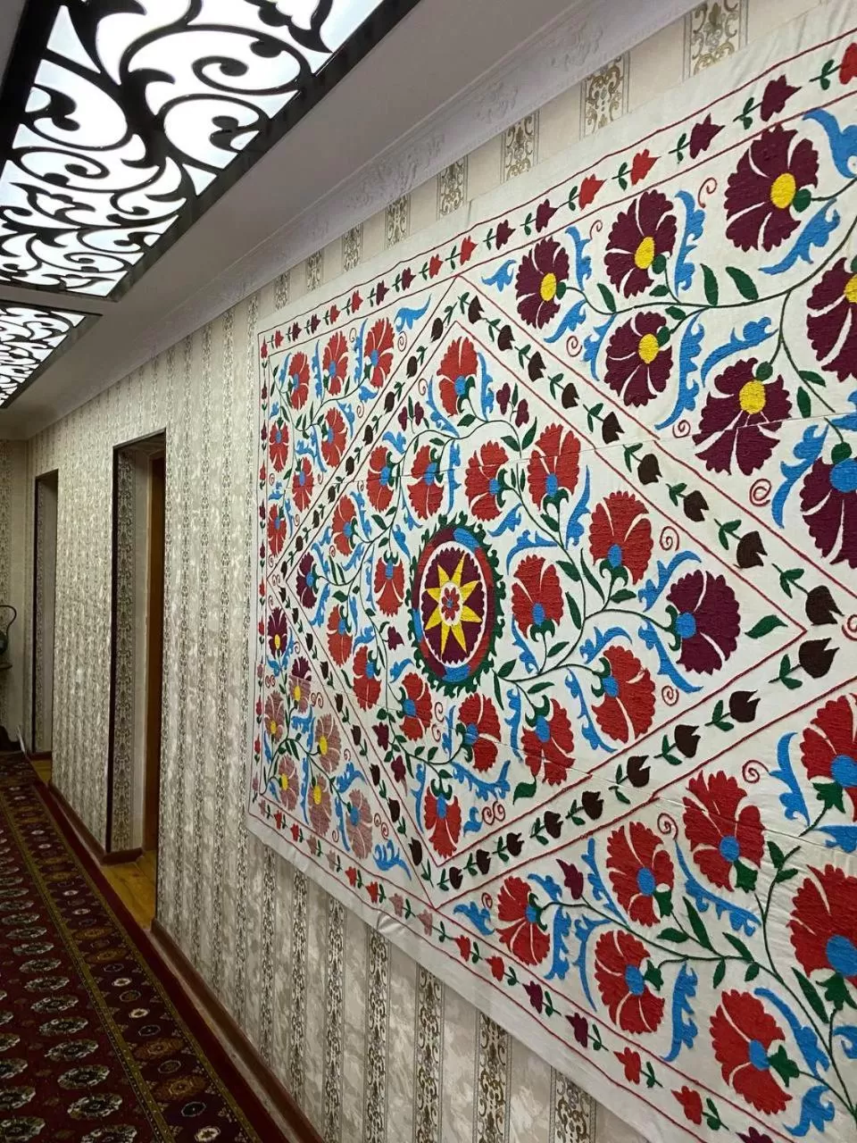 Decorative detail in Khiva Otabek B&B