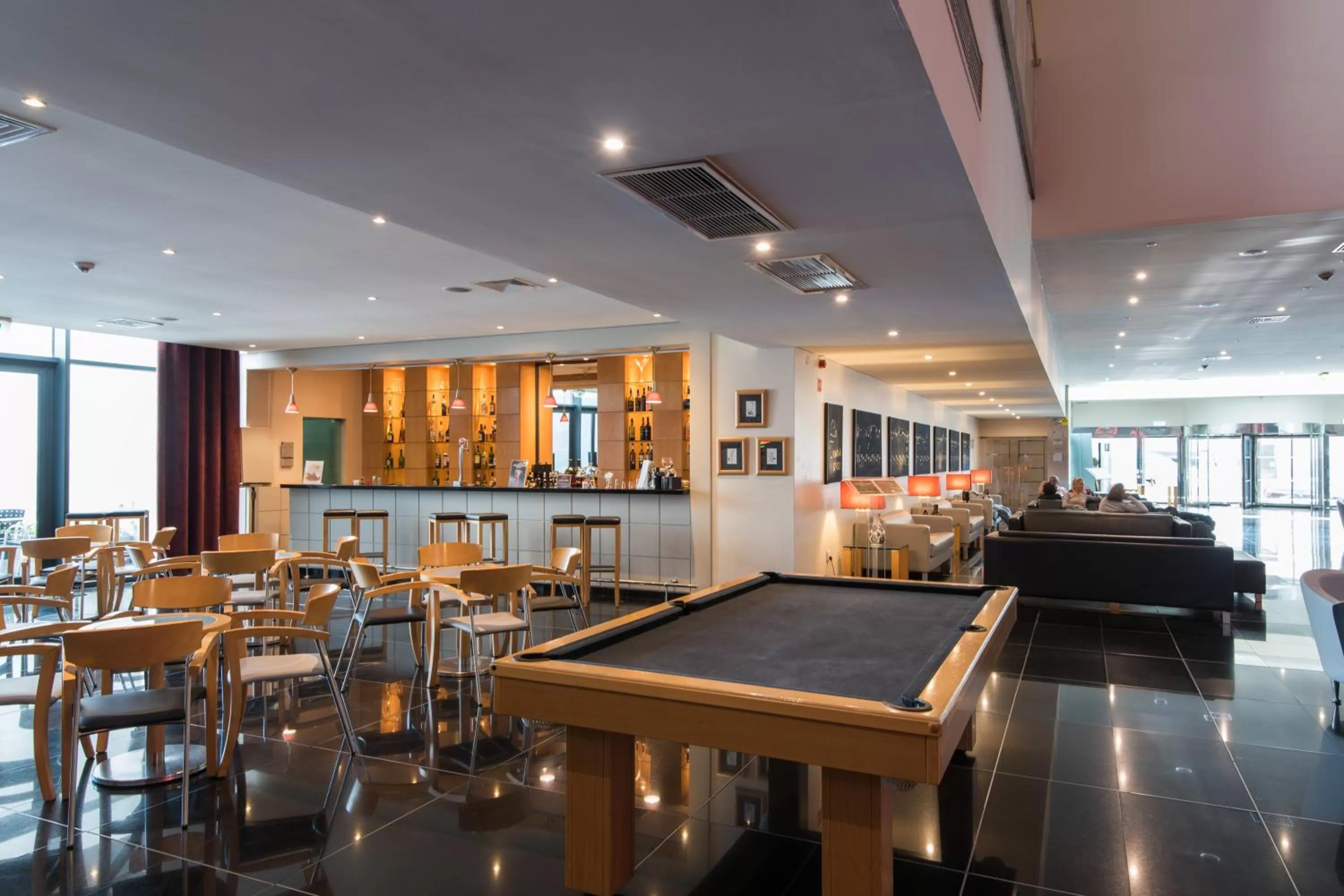 Billiard in Vila Gale Opera