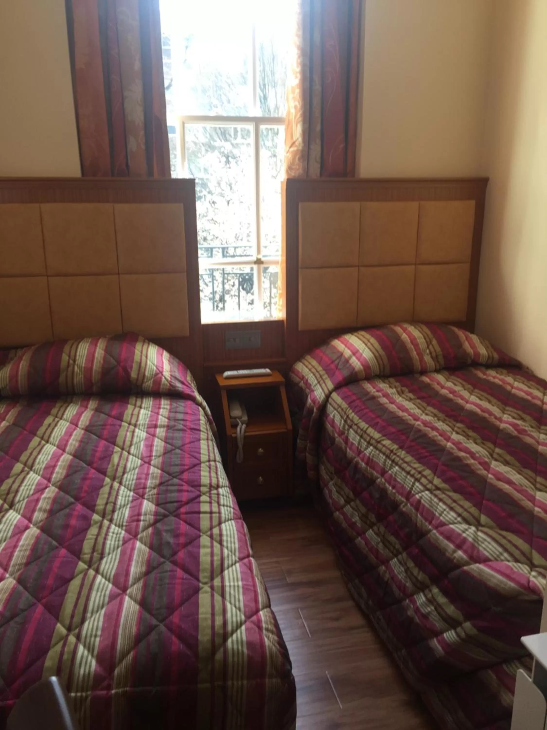 Bedroom, Bed in White House Hotel