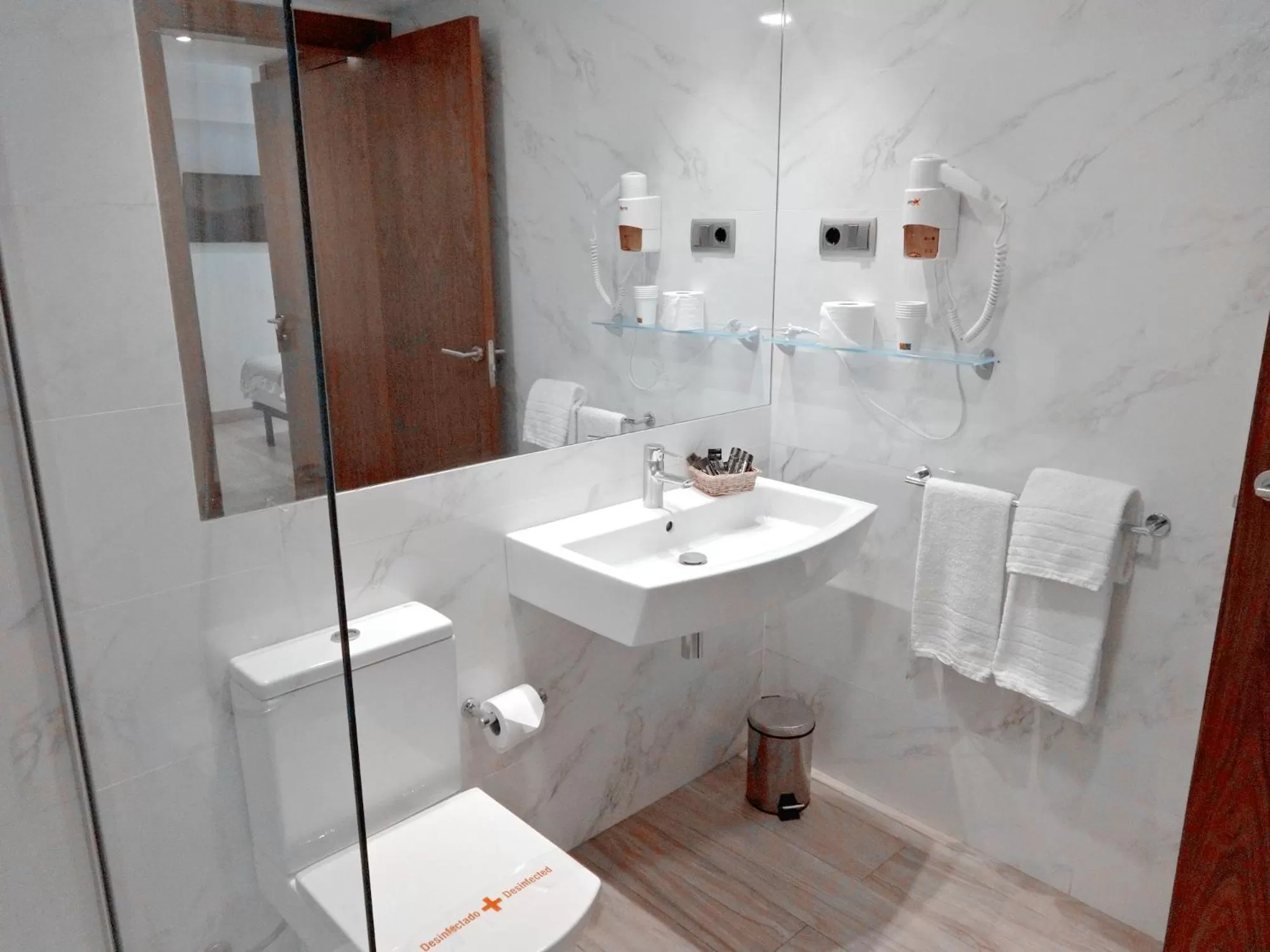 Toilet in Hotel Lloret Ramblas