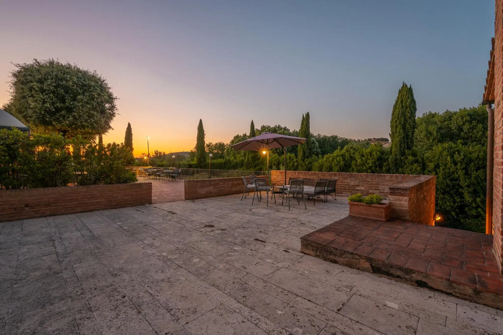 Patio in Hotel More di Cuna