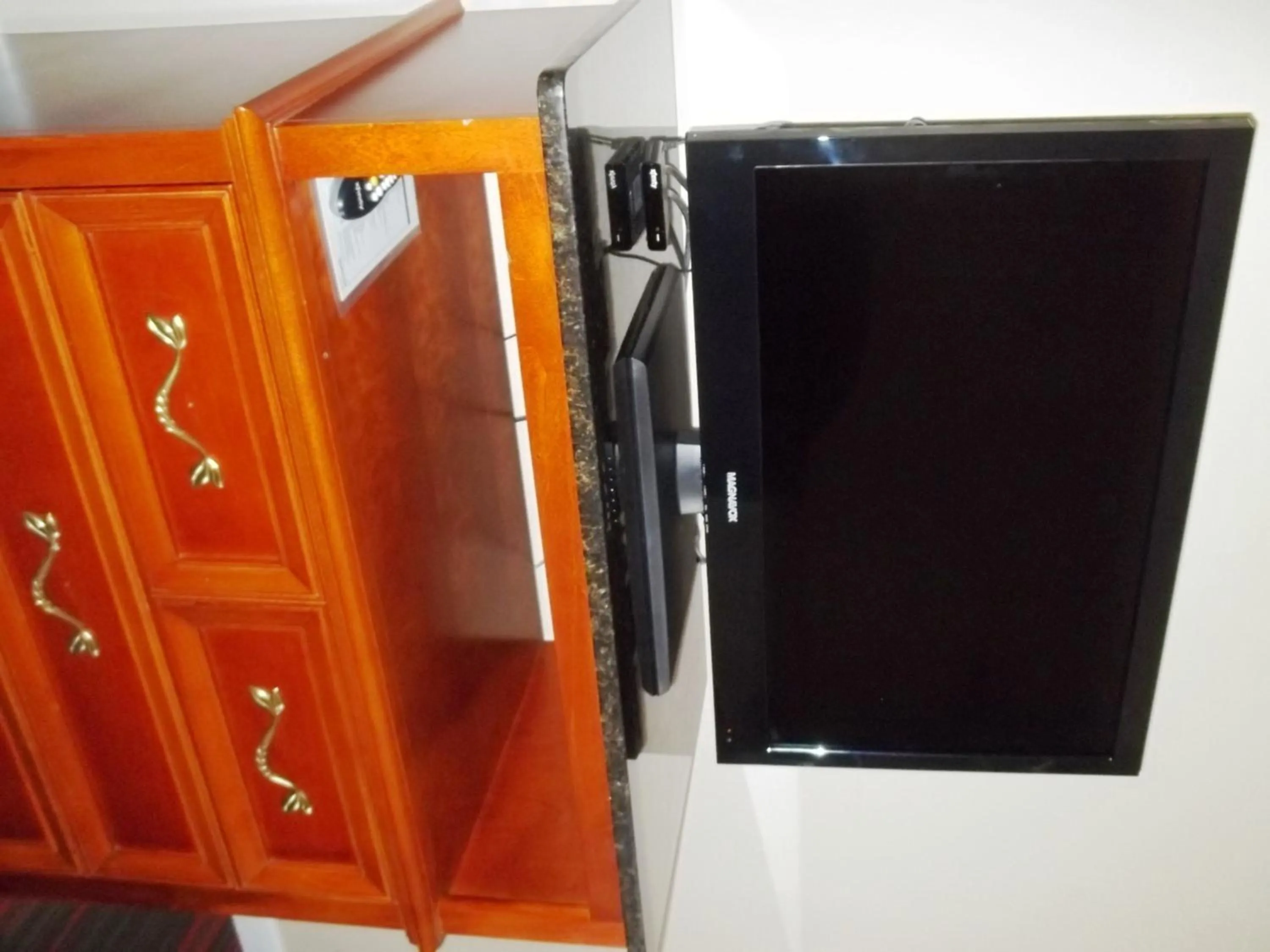 TV and multimedia in Crystal Cove Riverfront Resort