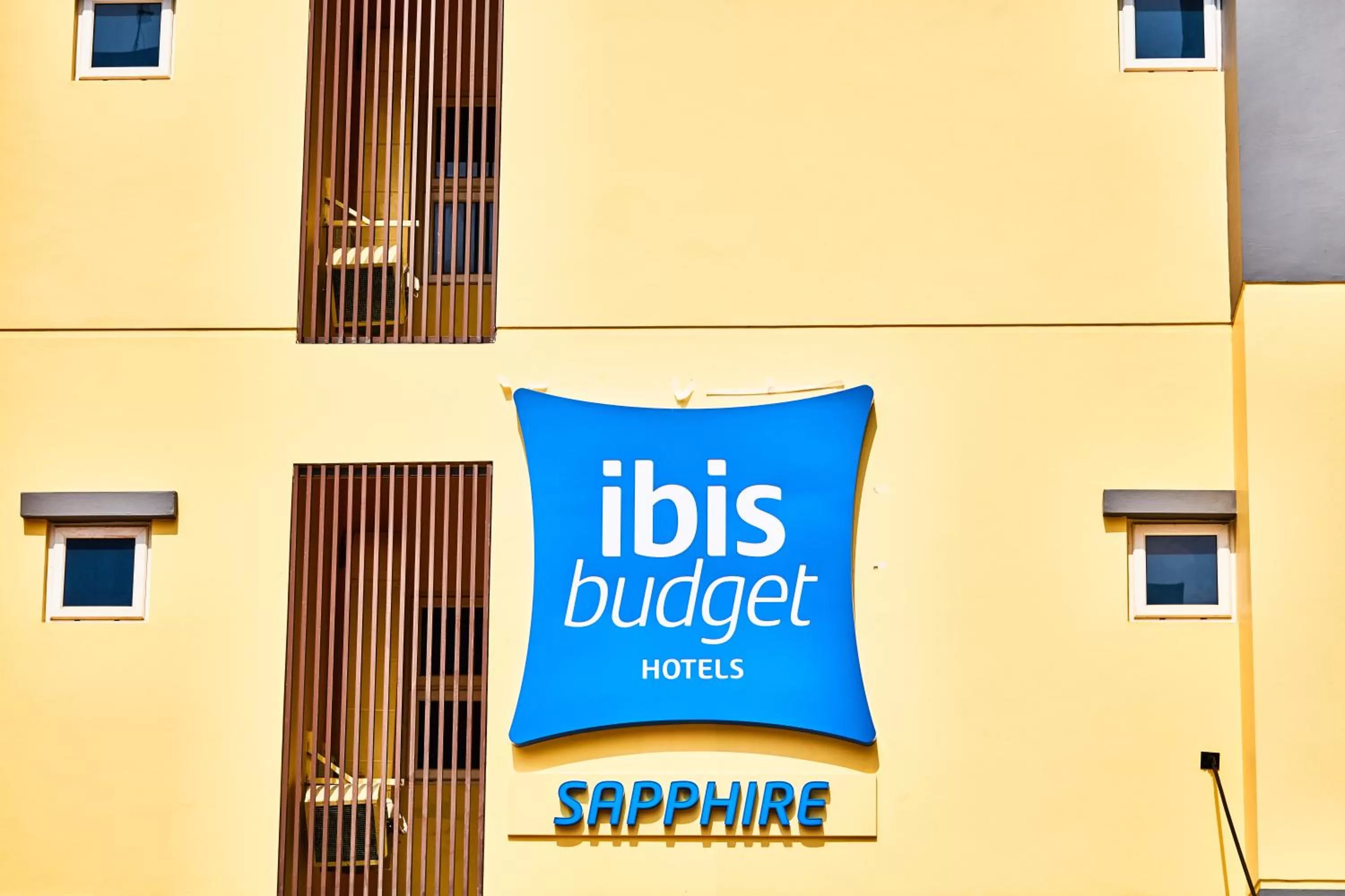 Facade/entrance in ibis budget Singapore Sapphire