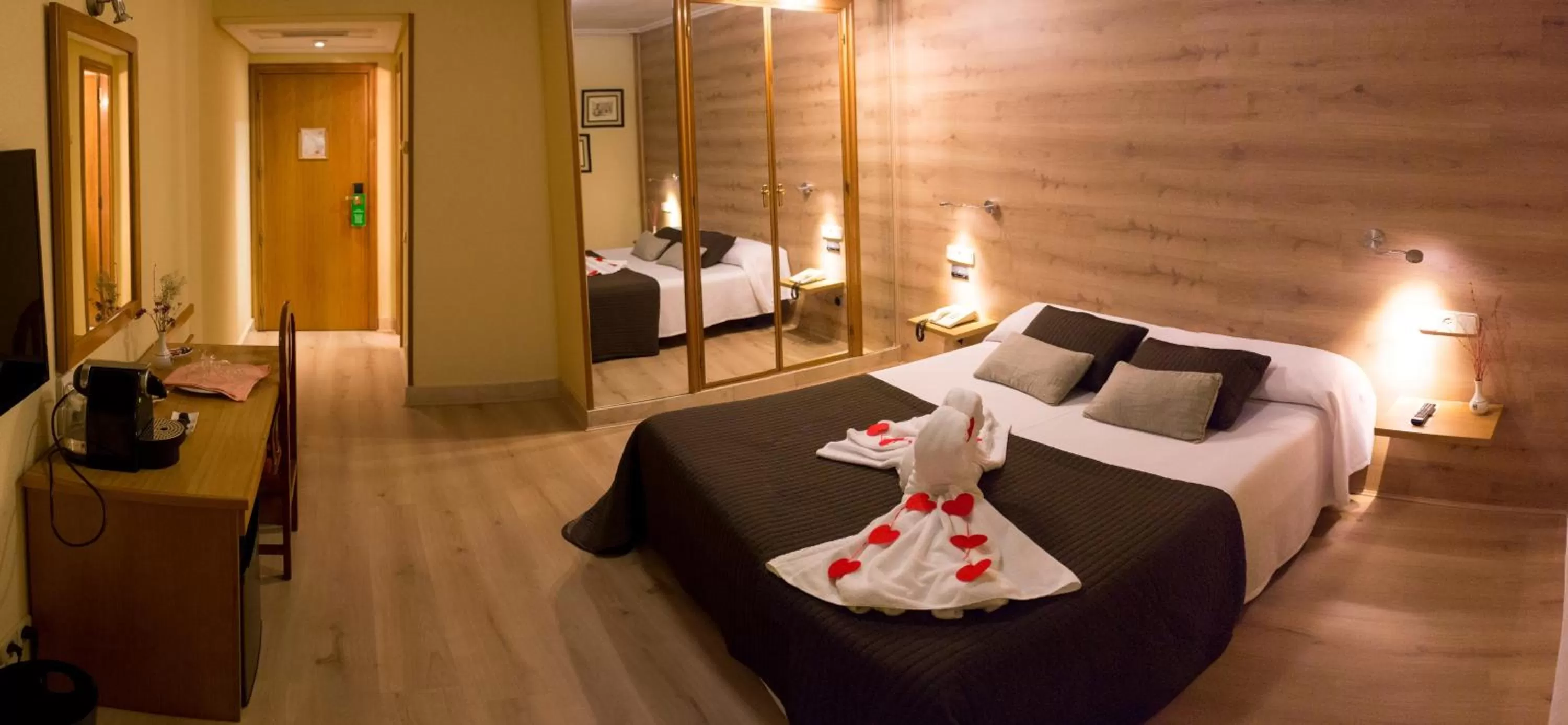 Deluxe King Suite in Hotel Helmántico