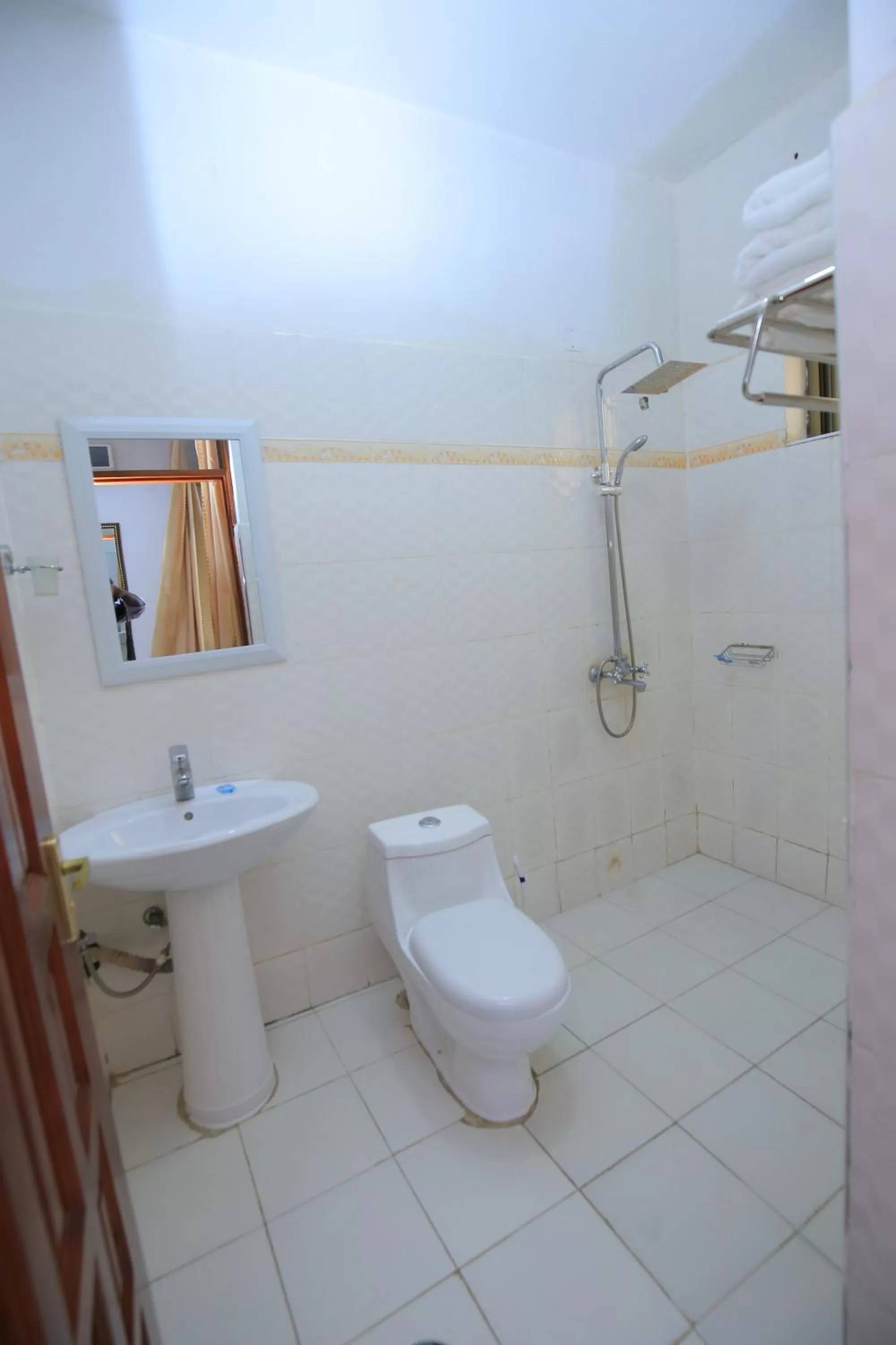 Frontiers Hotel & Conference Entebbe