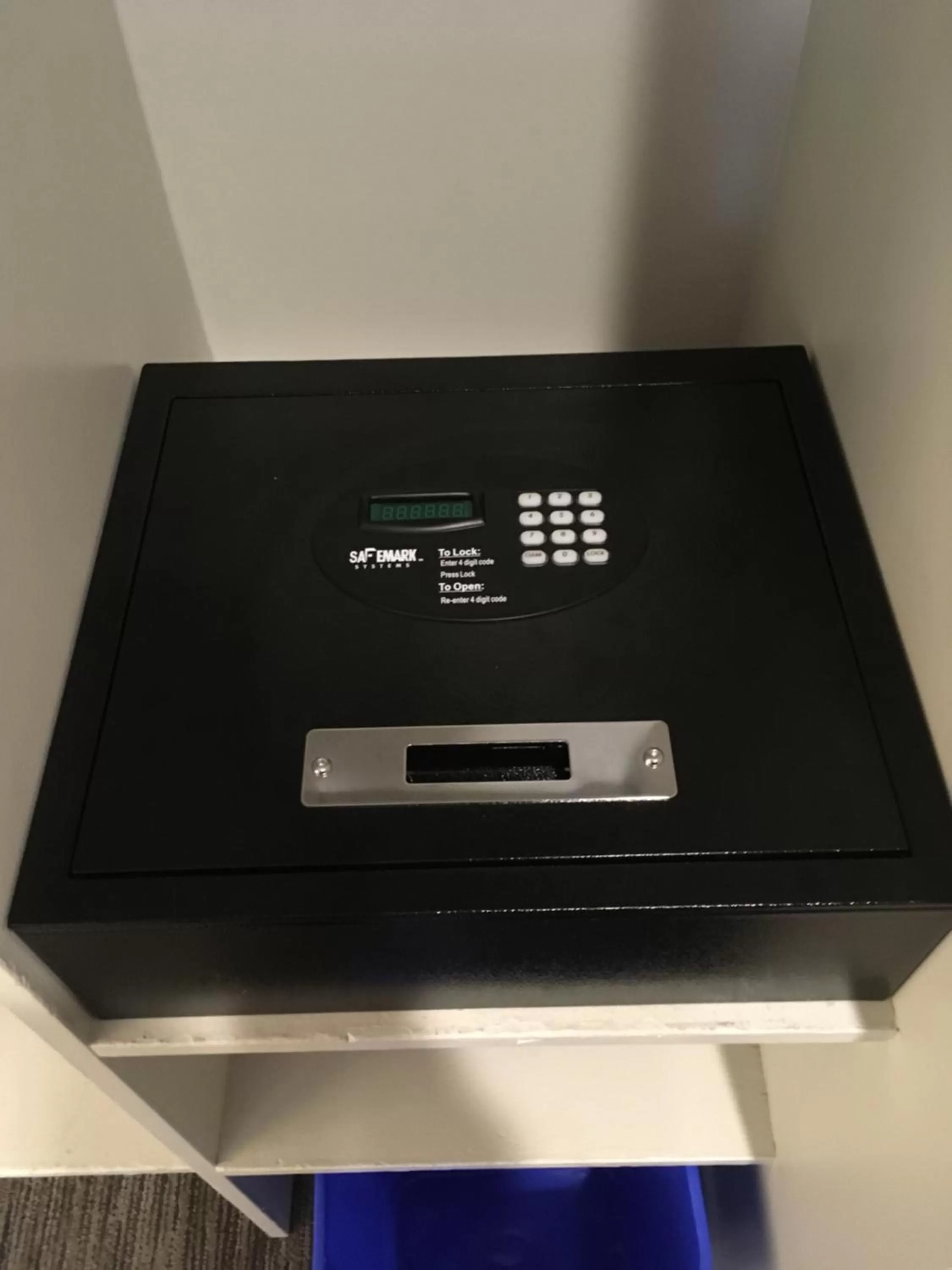 Living room in Whistler Village Inn & Suites