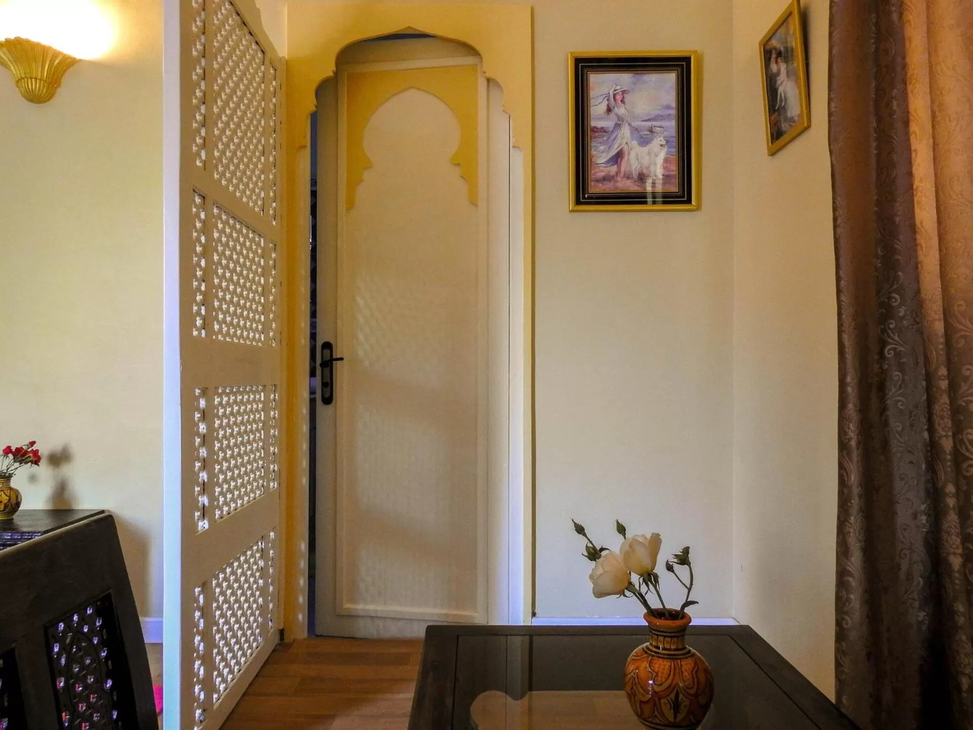 Seating area in Le Bleu House