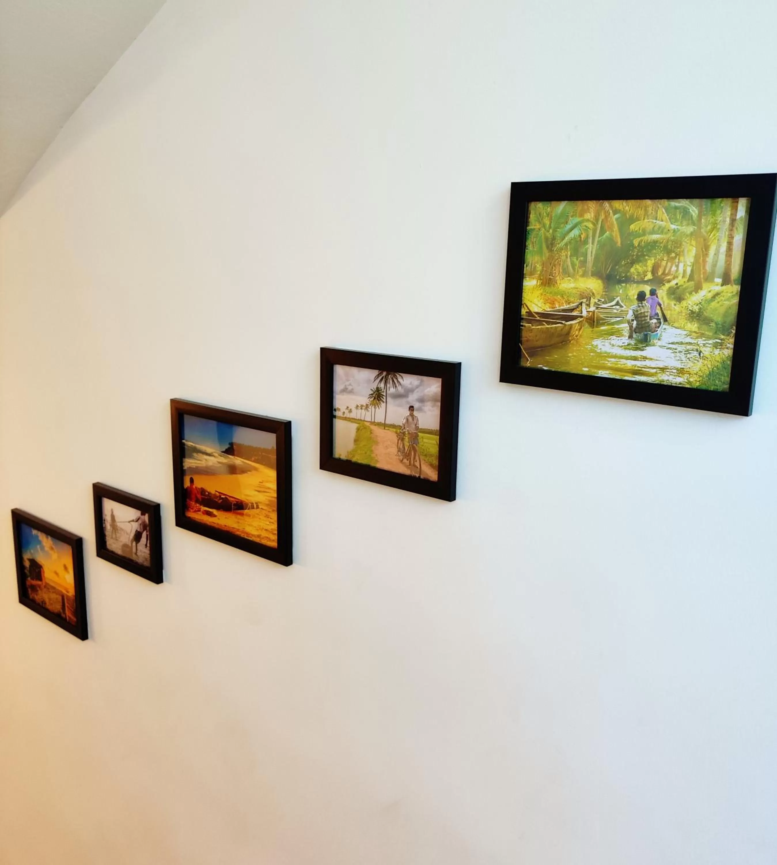 Decorative detail, TV/Entertainment Center in Happy Buddha S4