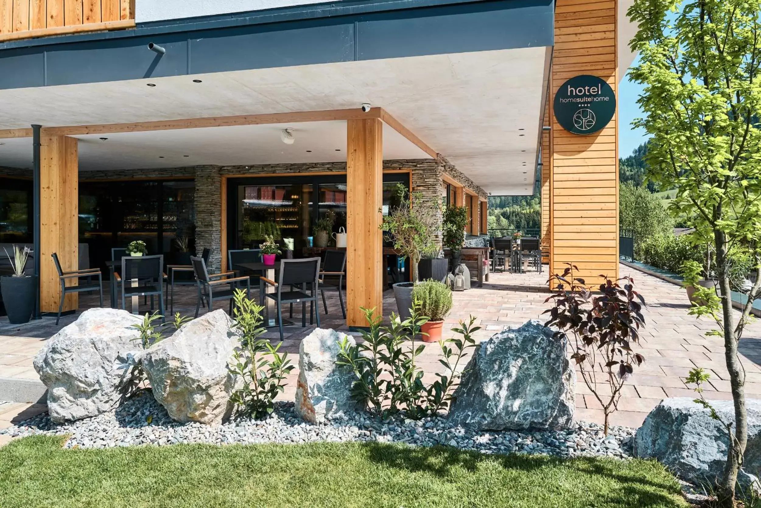 Home suite home Home suite home