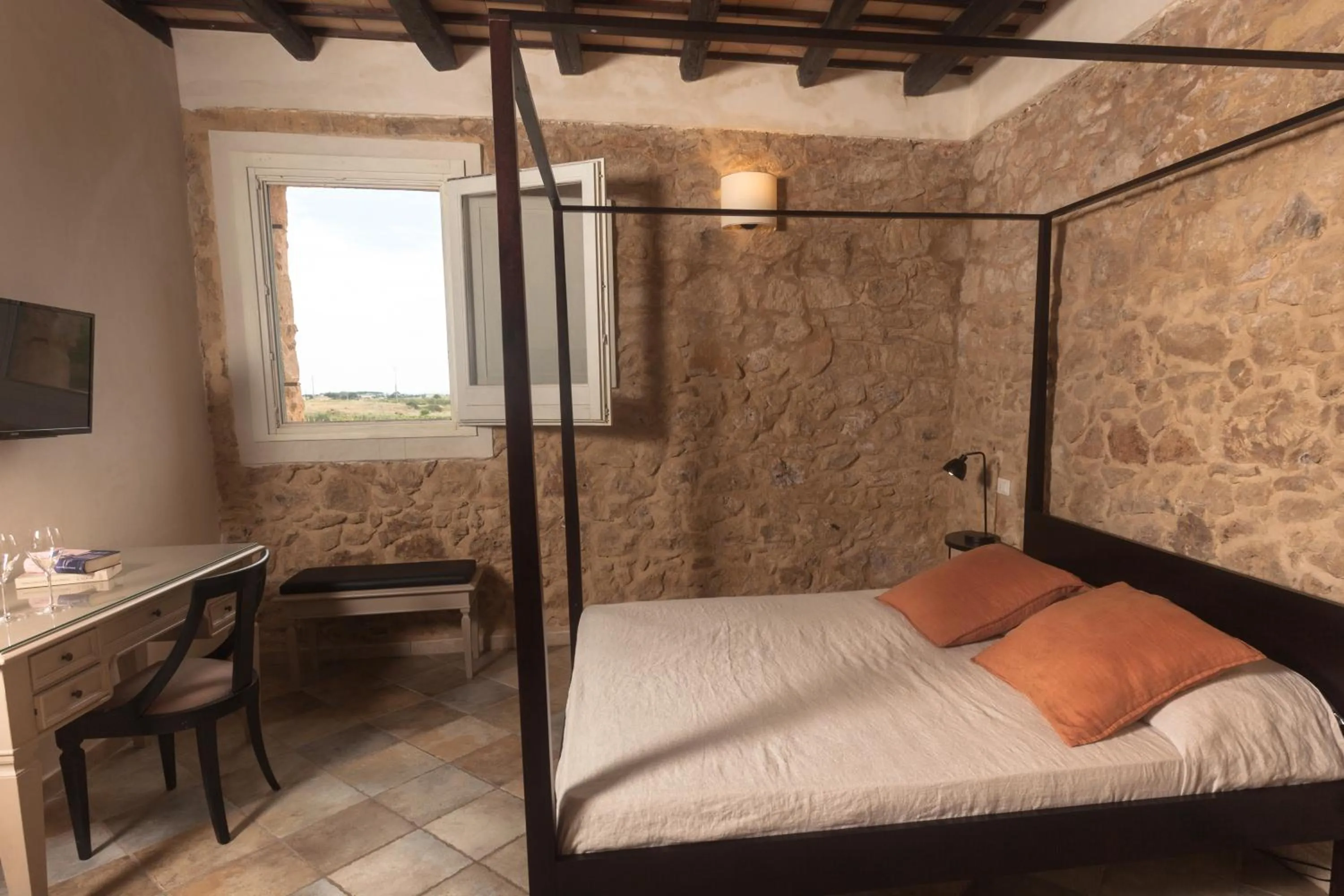 Bed in Agriturismo Baglio Donnafranca Wine Resort