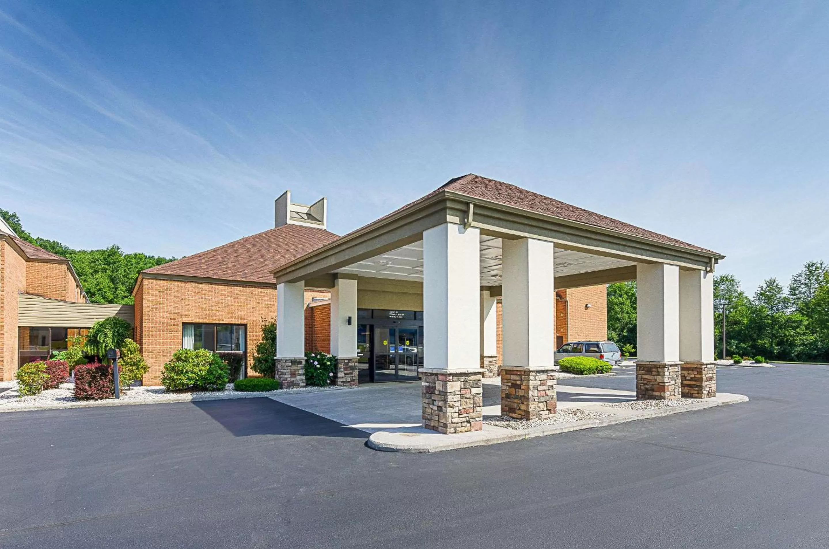 Property building in Comfort Inn Bluefield