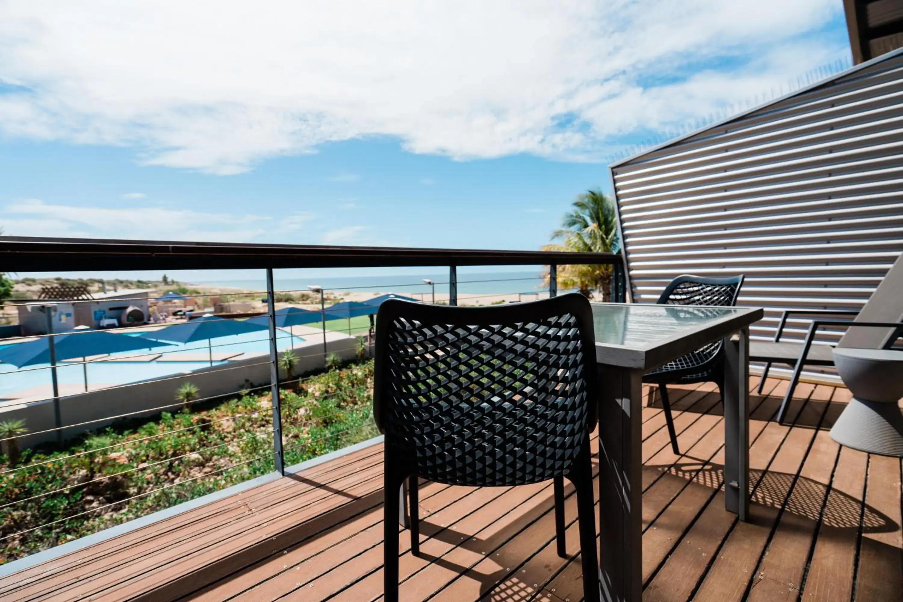 Superior Room with 1 King Bed and Ocean View in Mantarays Ningaloo Beach Resort Superior Room with 1 King Bed and Ocean View in Mantarays Ningaloo Beach Resort