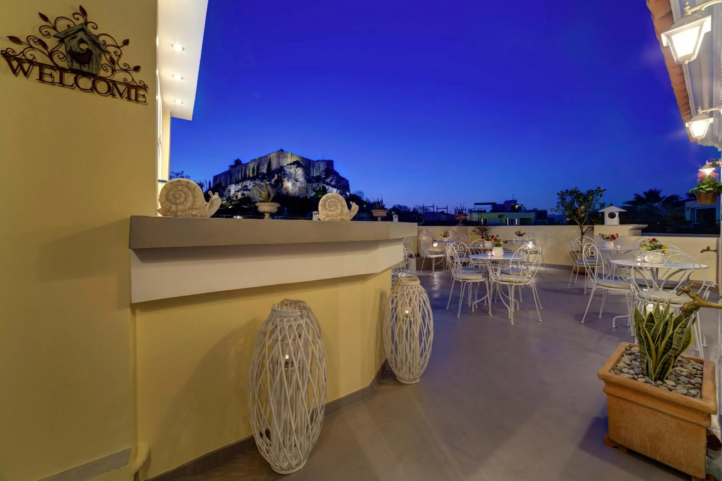 Restaurant/places to eat in Home and Poetry