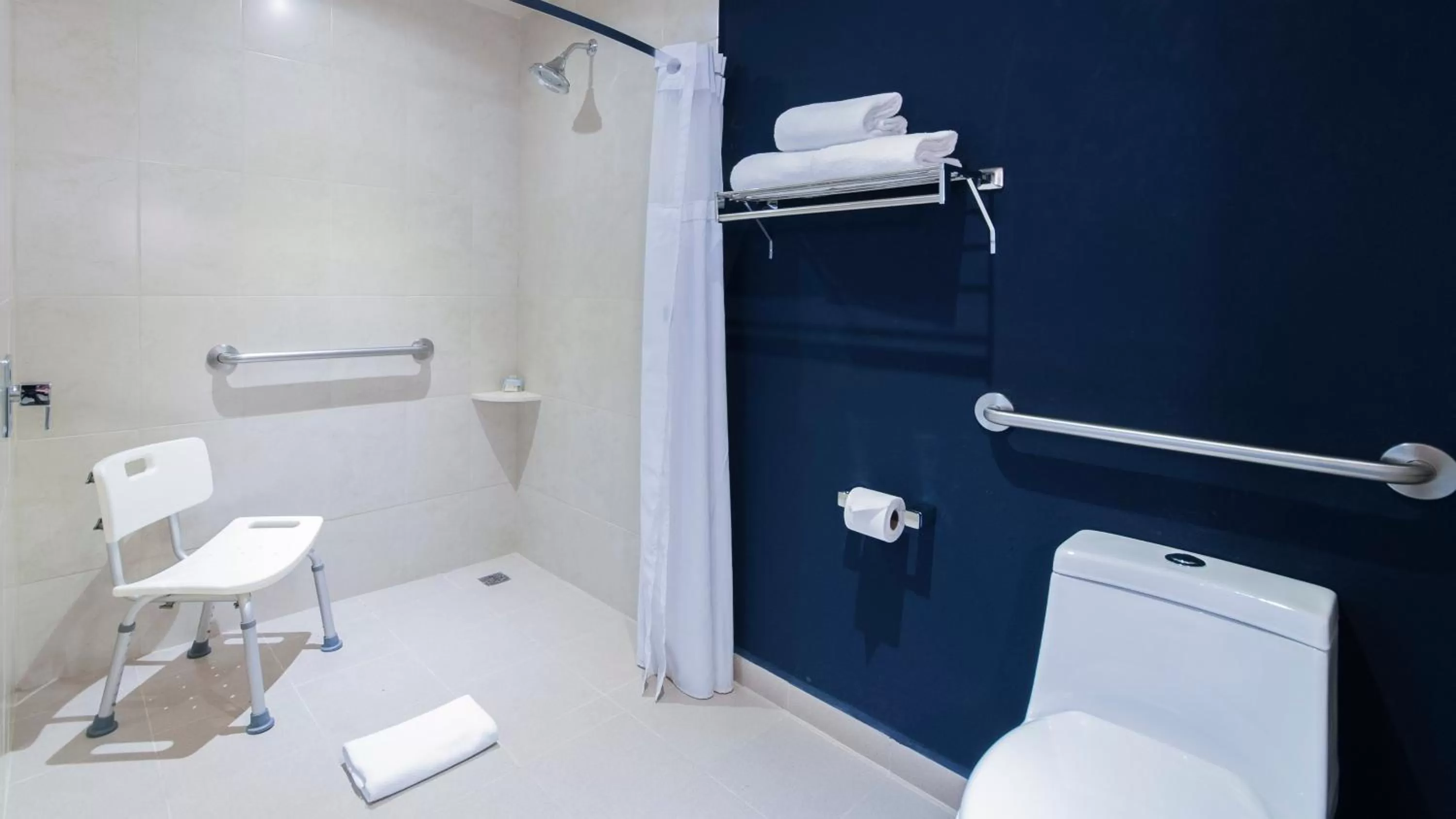 Photo of the whole room in Holiday Inn Express Cabo San Lucas by IHG