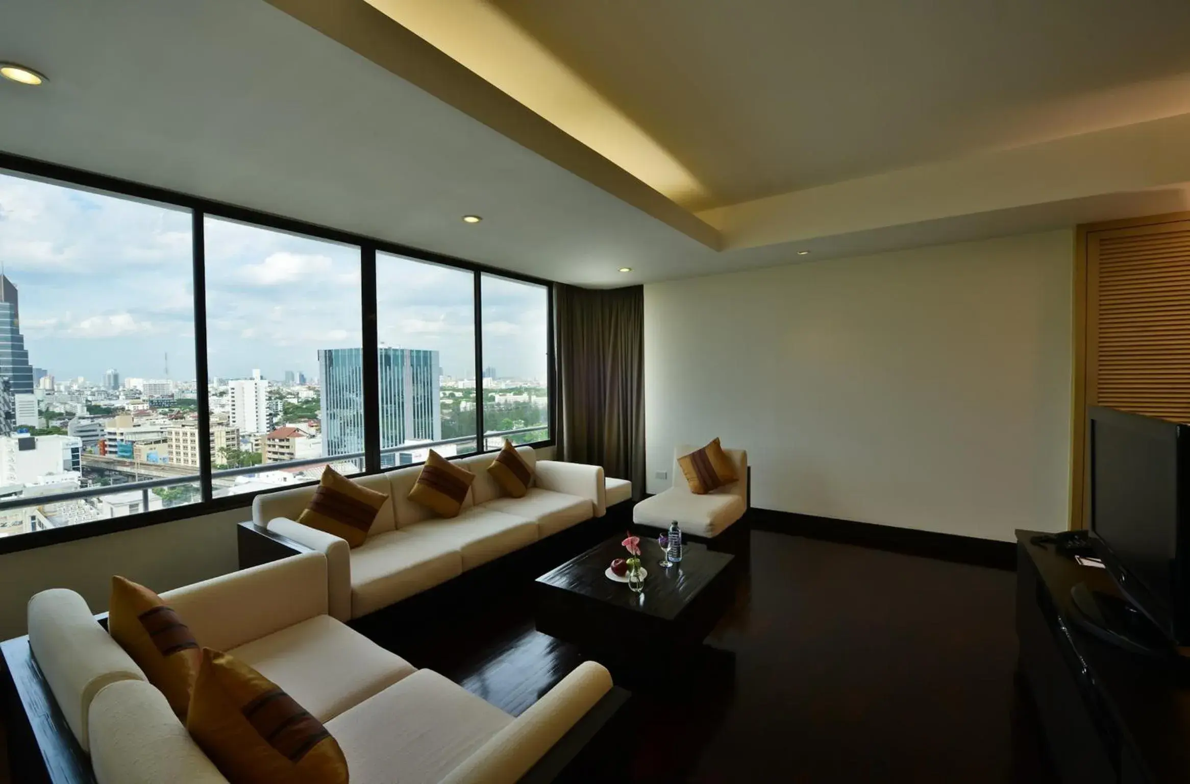 Three-Bedroom Suite in Abloom Exclusive Serviced Apartments Three-Bedroom Suite in Abloom Exclusive Serviced Apartments