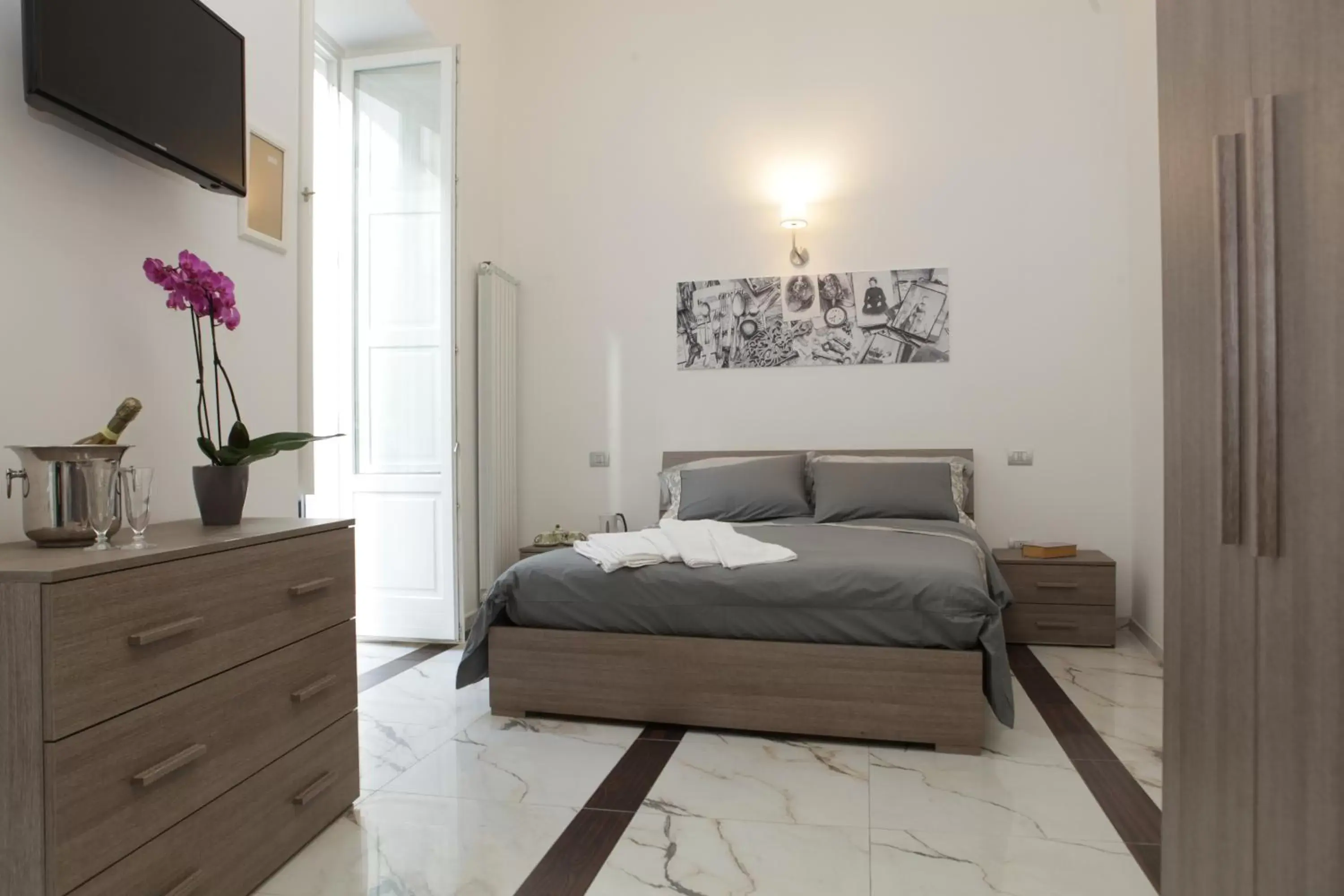 Double Room with Private Bathroom - single occupancy in 900 Bed and Breakfast Double Room with Private Bathroom - single occupancy in 900 Bed and Breakfast