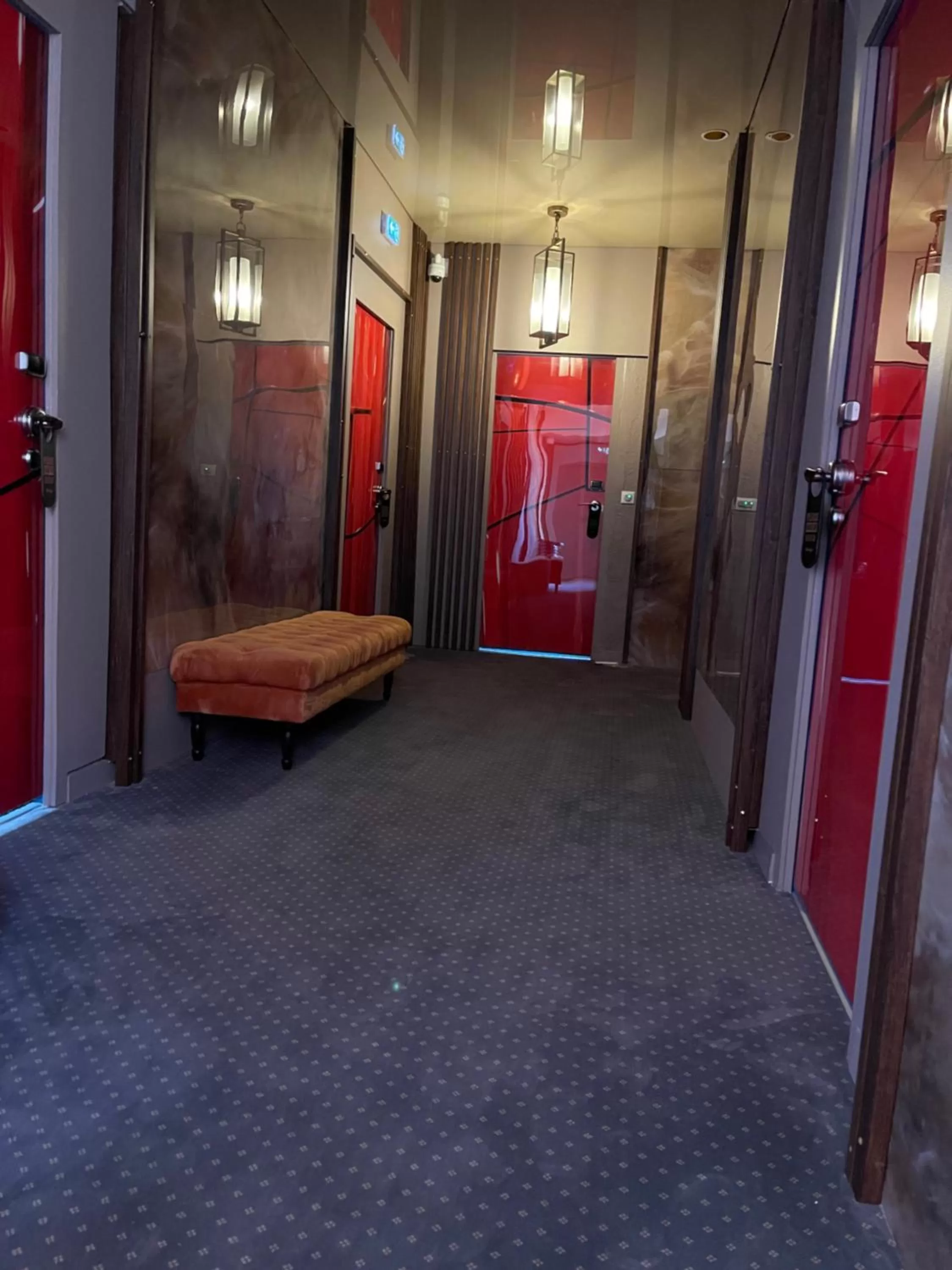 Property building in Hôtel les 4 éléments