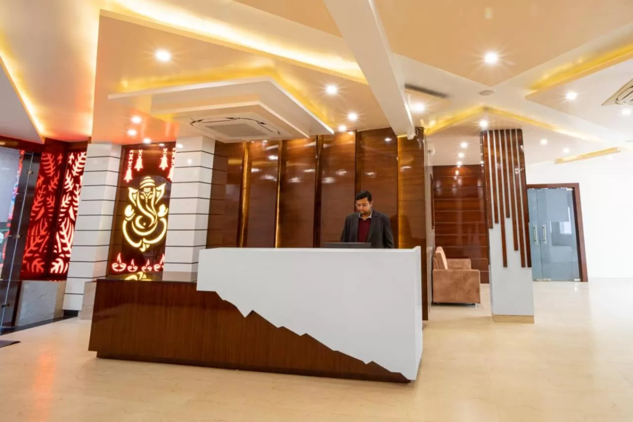 Property building, Lobby/Reception in Hotel Trimurti