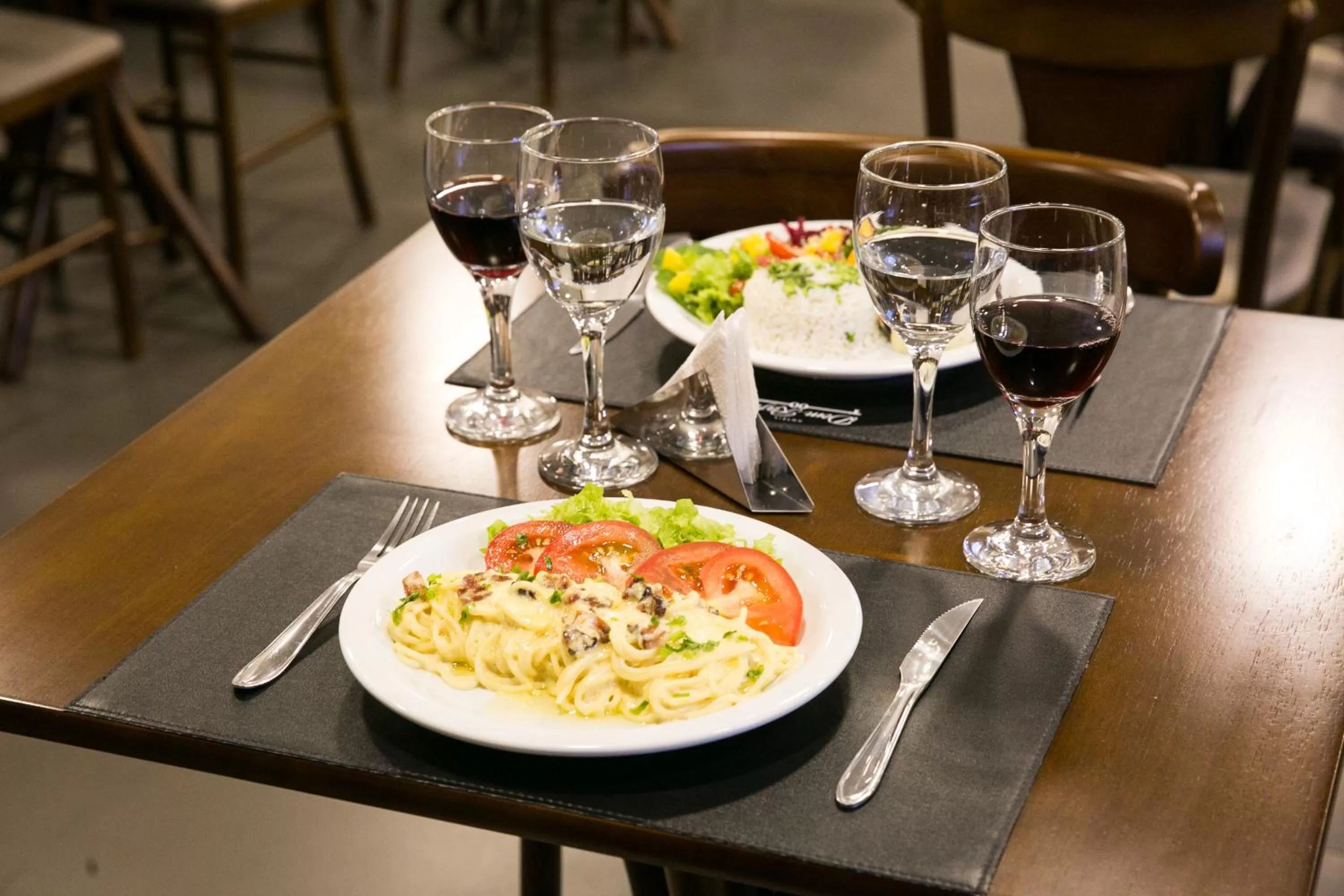 Restaurant/places to eat in Hotel Dom Rafael Premium