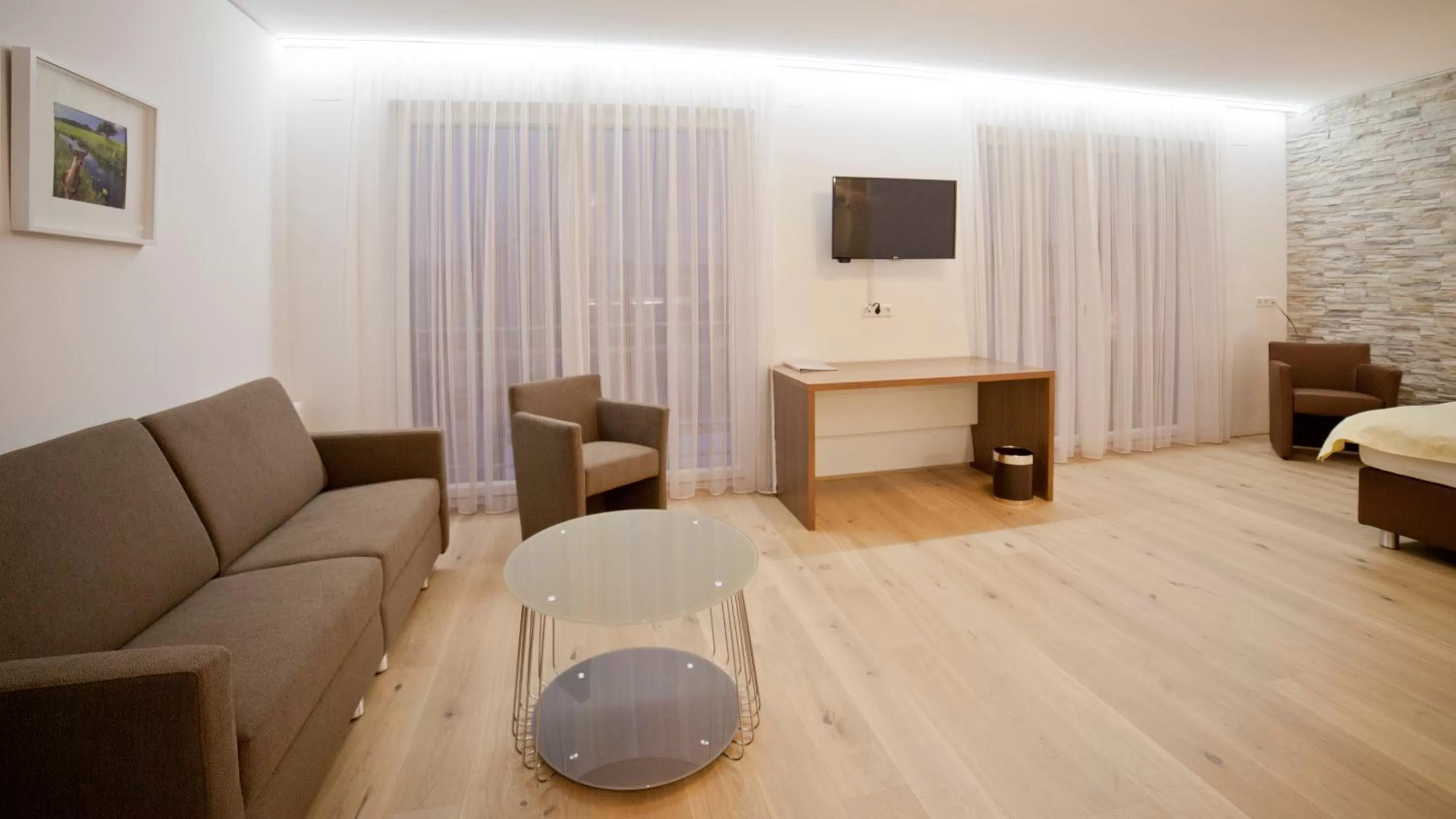 TV and multimedia, Seating Area in Hotel Wallern Garni