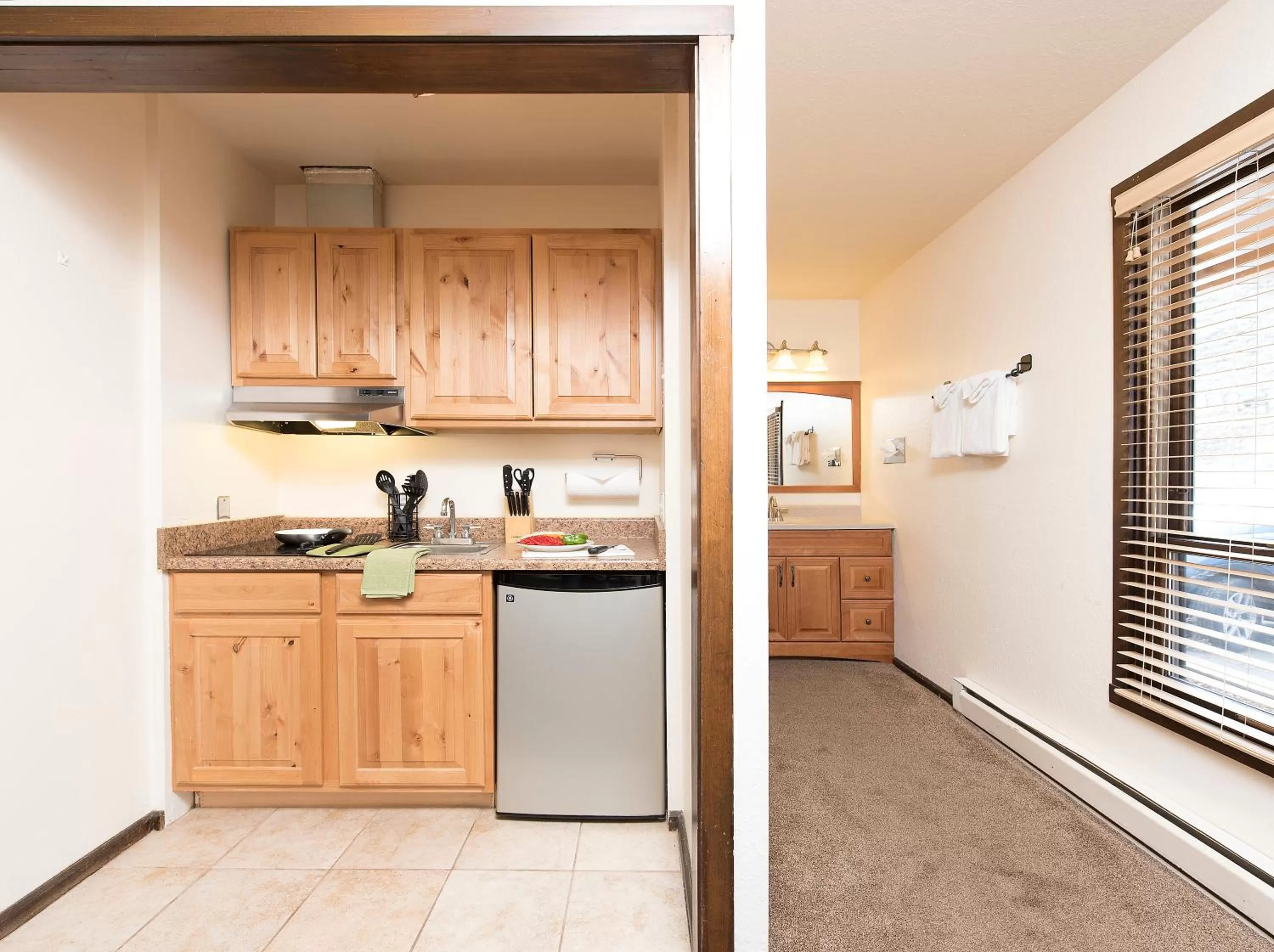Kitchen or kitchenette in Elk Refuge Inn