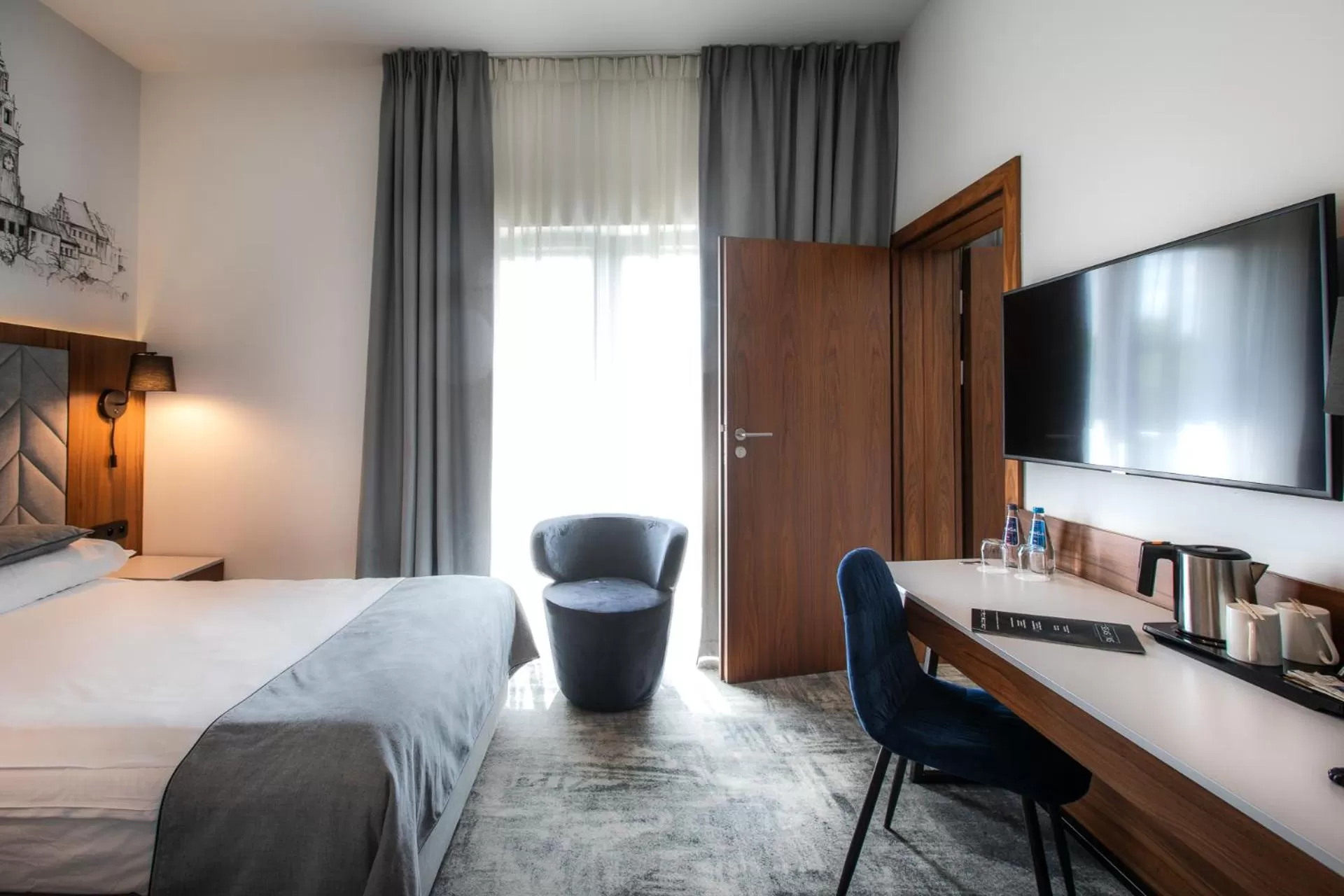 TV and multimedia, Bed in Focus Hotel Premium Kraków