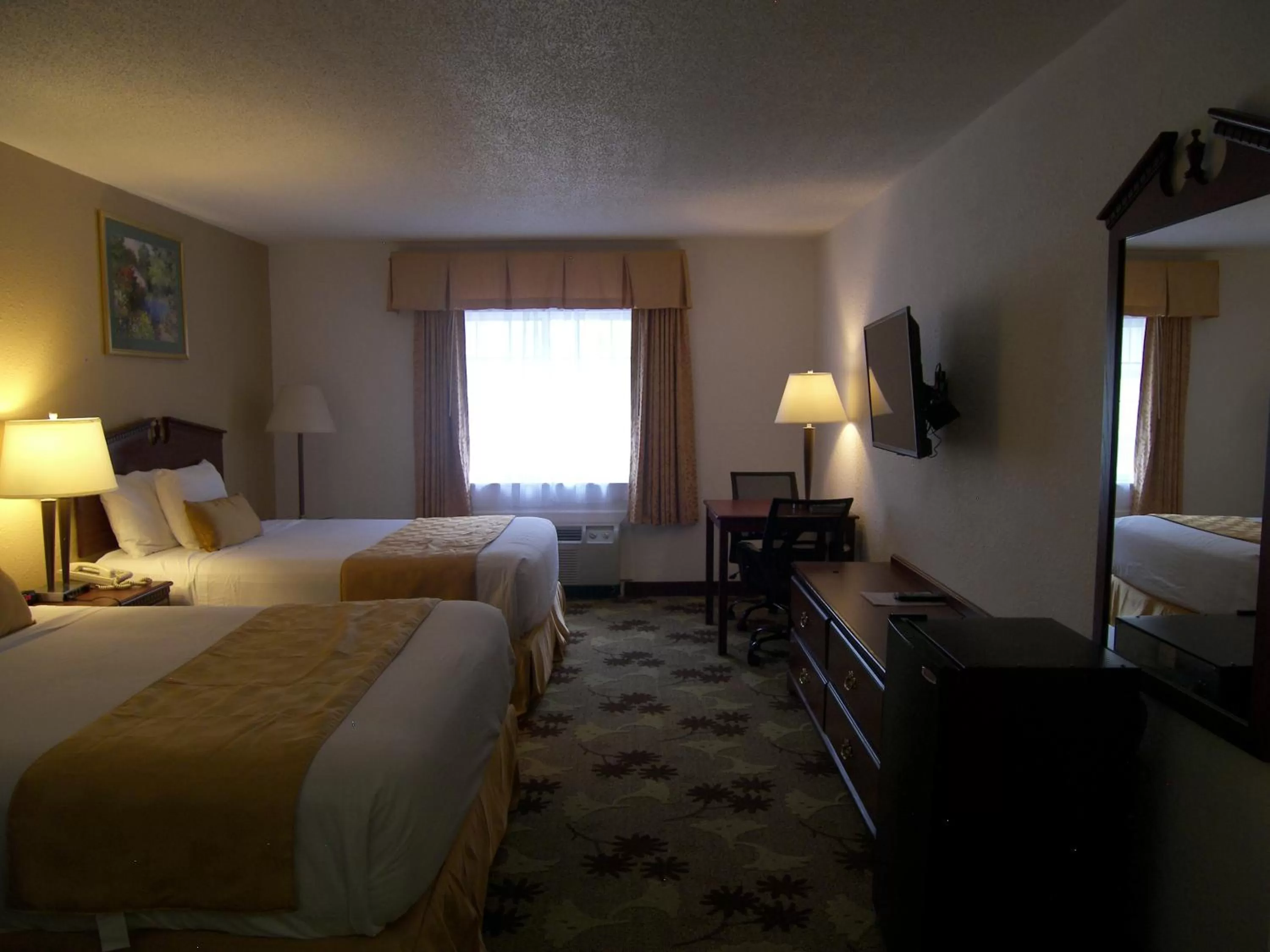 Bed in Baymont by Wyndham Mount Vernon Renfro Valley