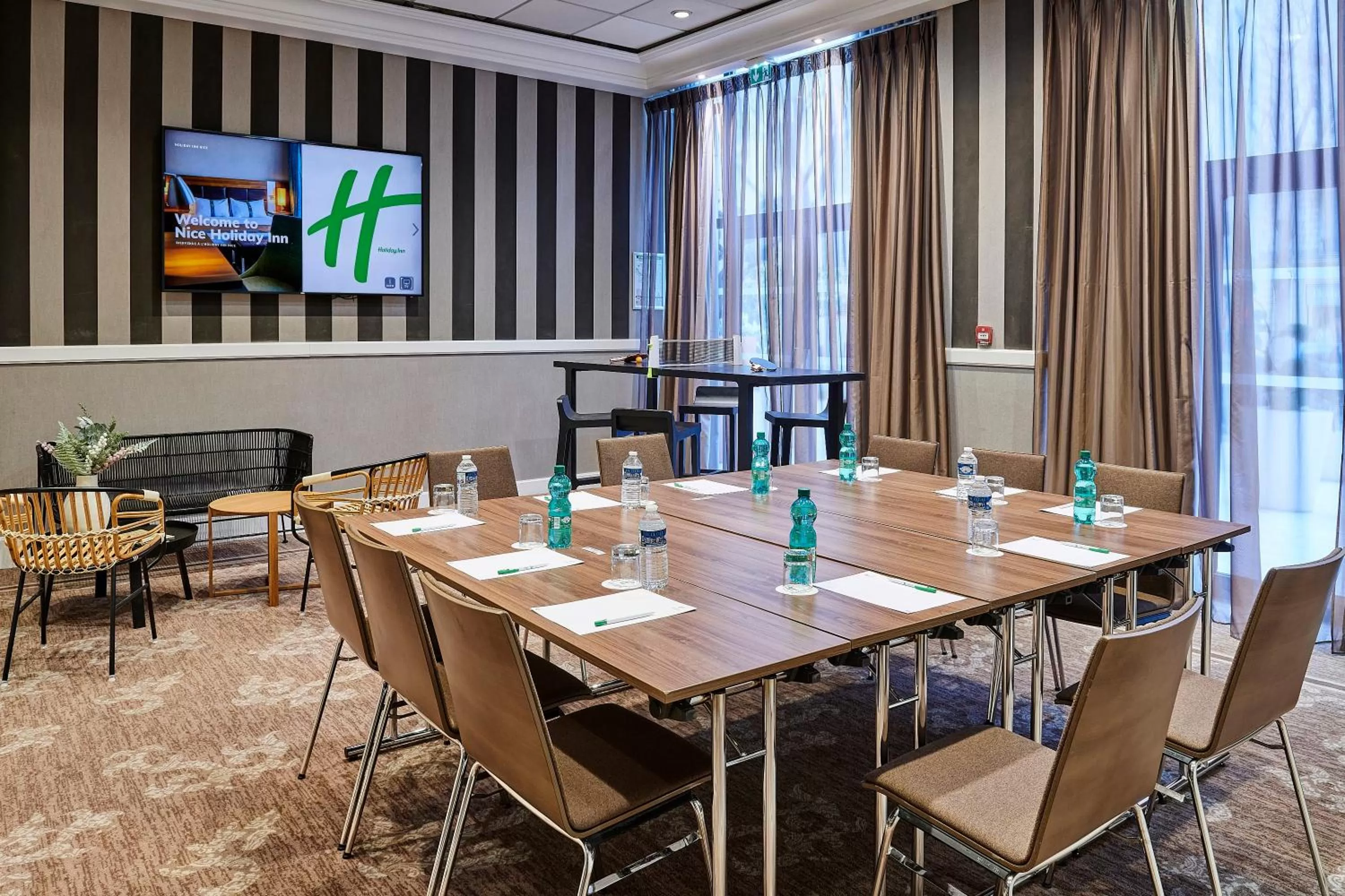 Meeting/conference room in Holiday Inn Nice by IHG