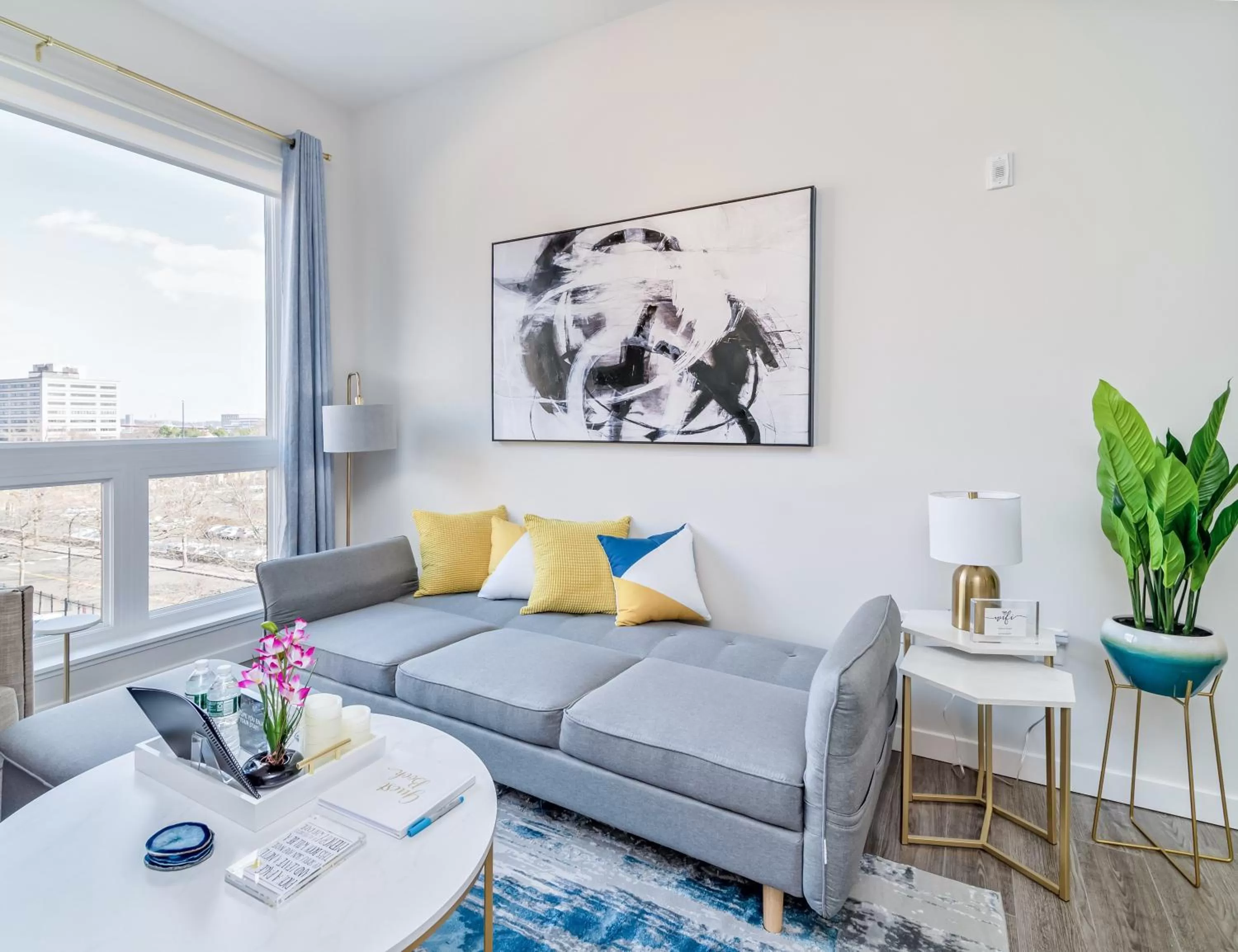 Bed in Luxury Furnished Apartments by Hyatus Downtown at Yale