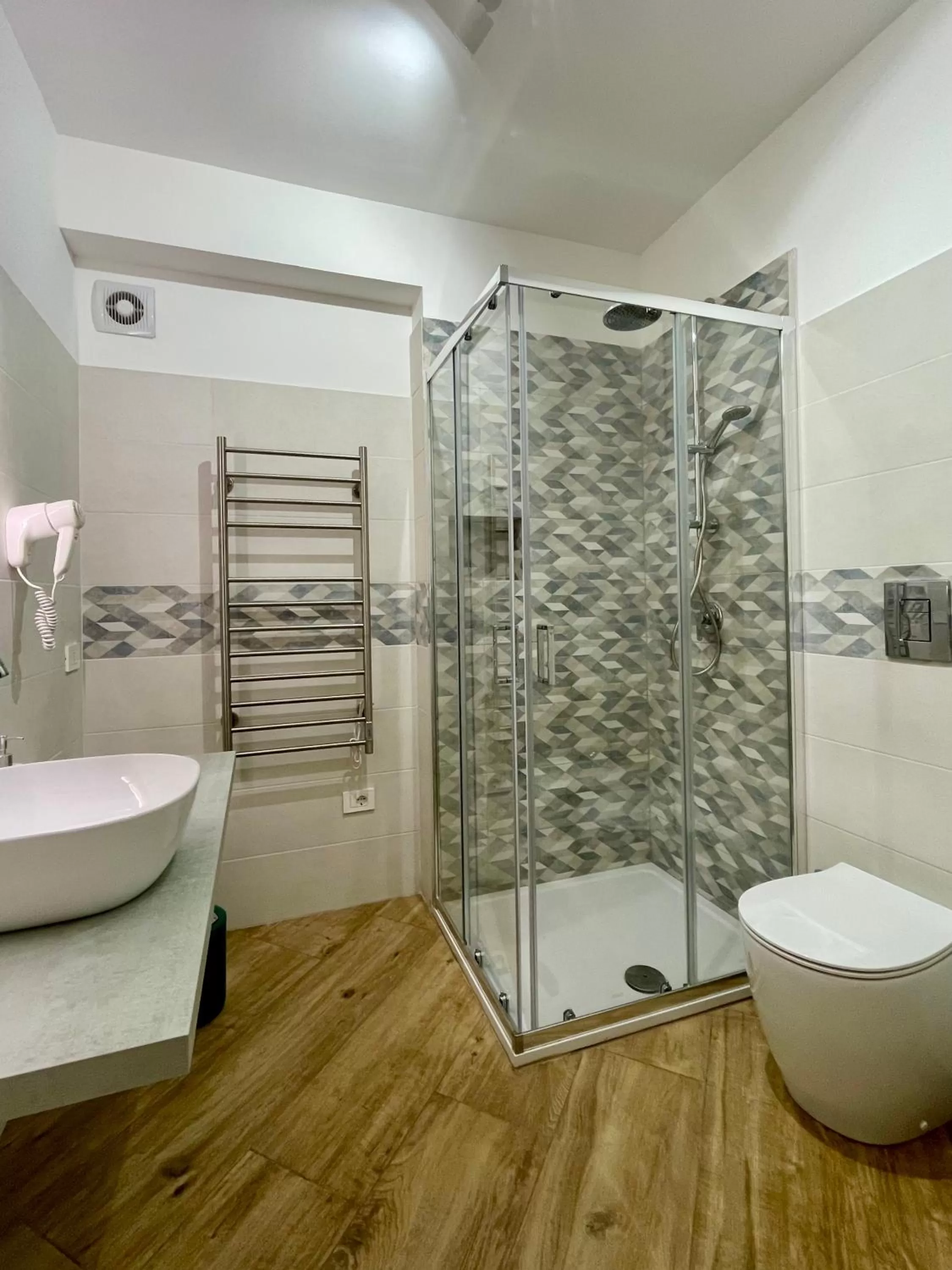 Shower in ALBARIA ROOMS-APARTMENTS