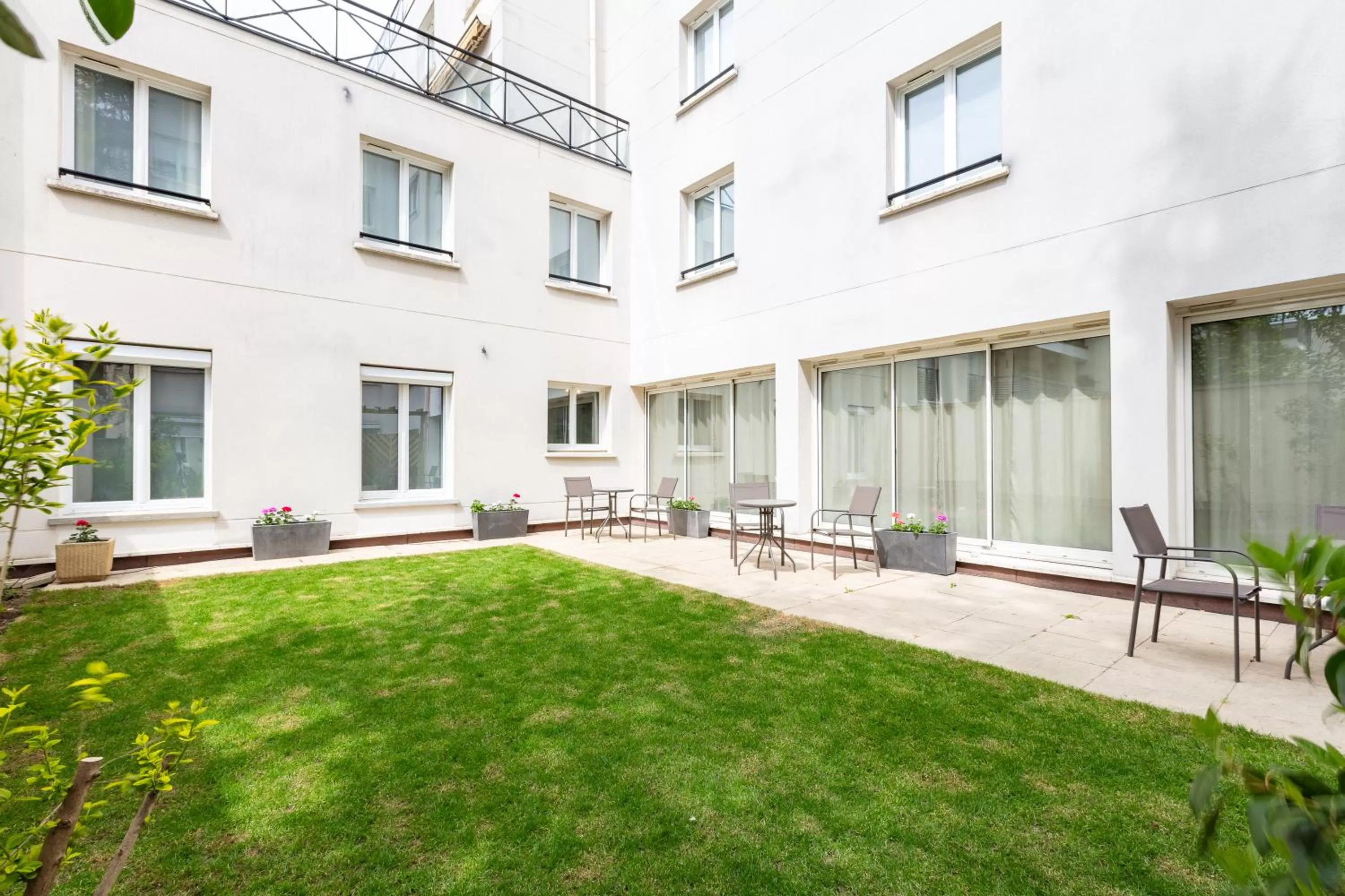 Hotel Montbriand Antony - Ancien Alixia