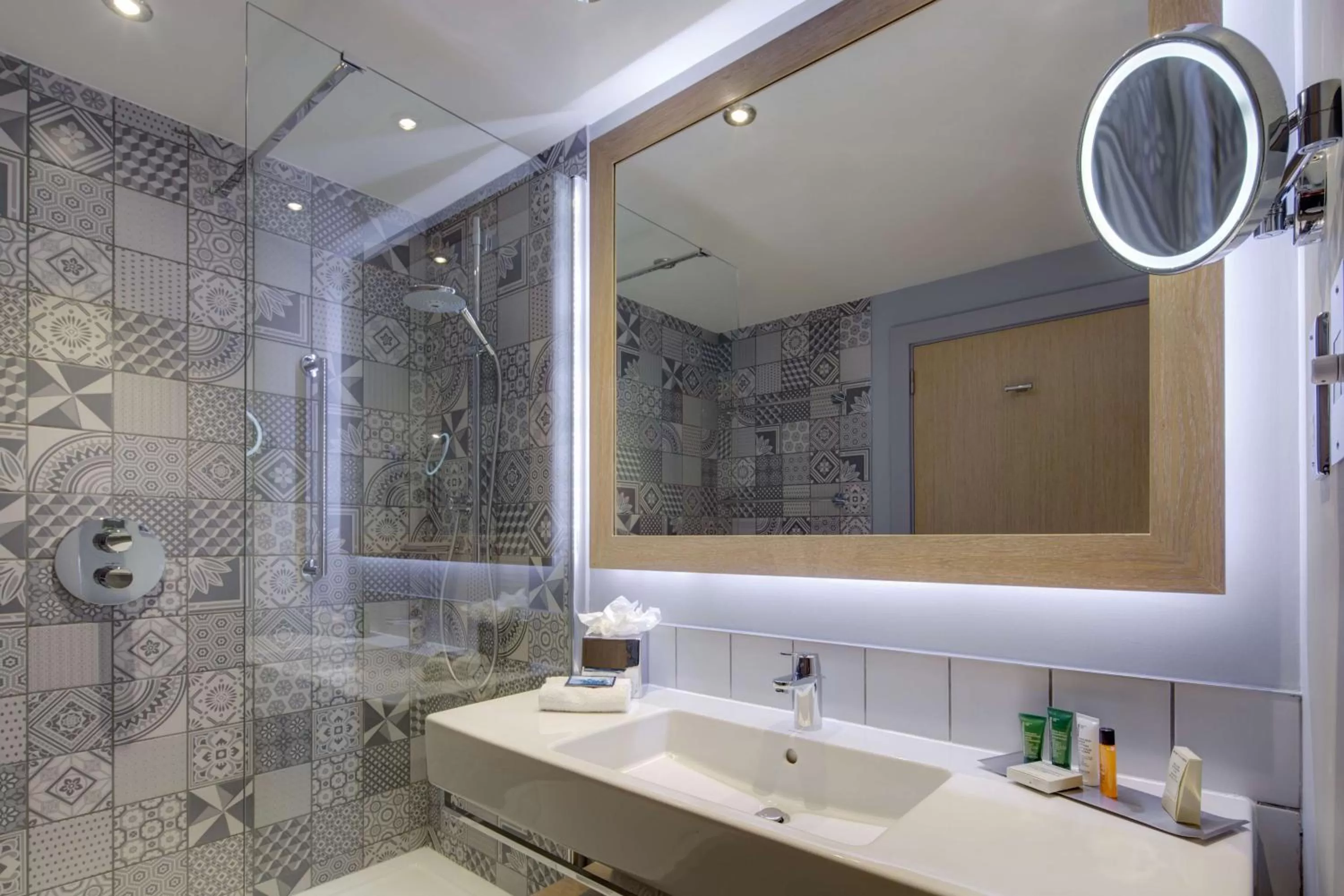 Toilet in Hilton Bournemouth