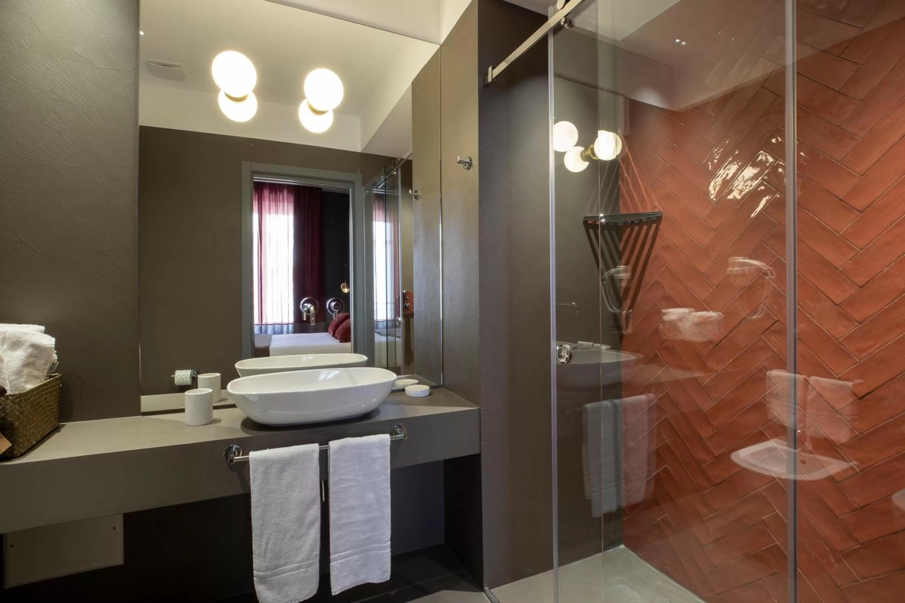 Shower in Re Sale Boutique Hotel