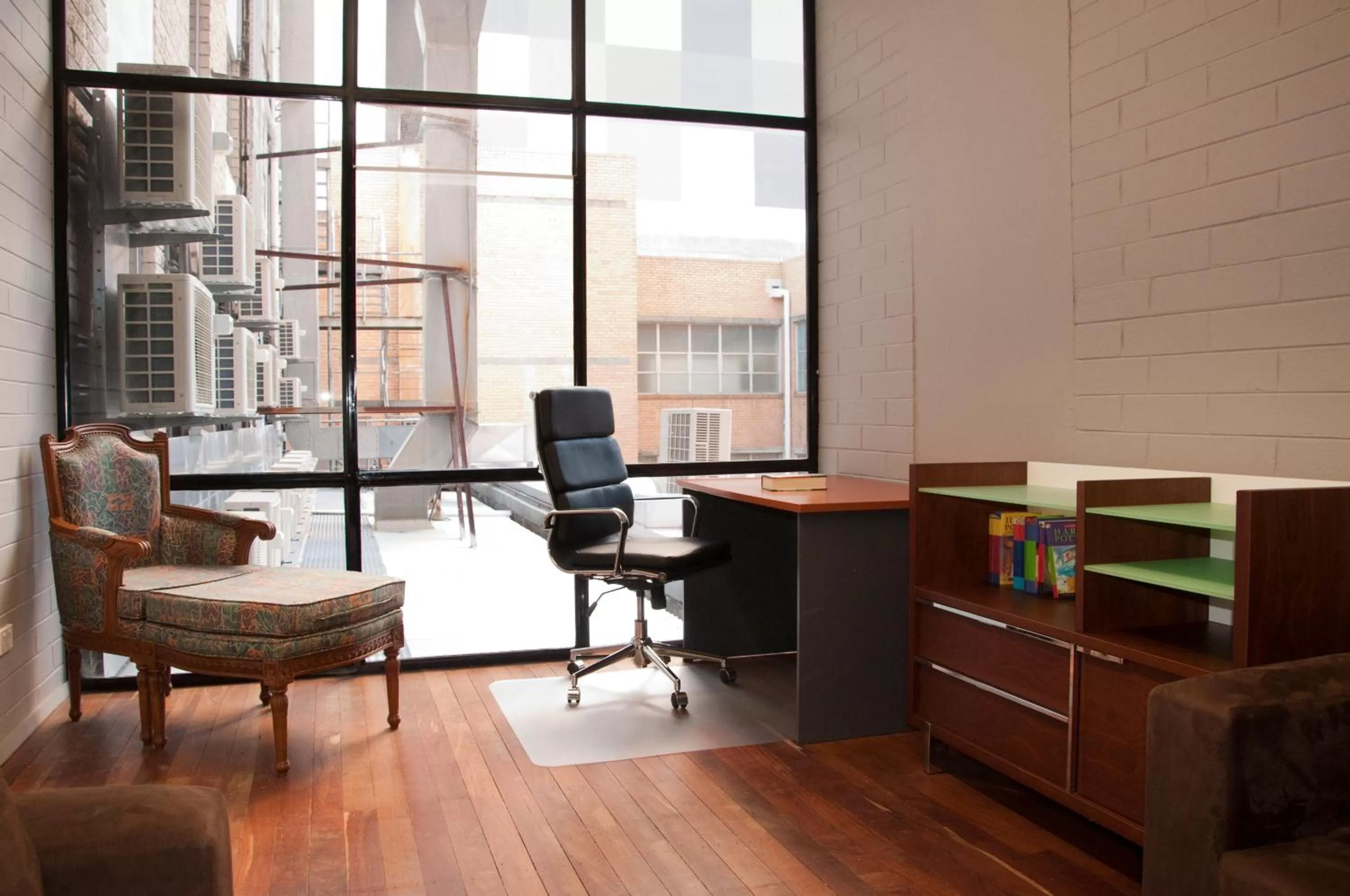 Photo of the whole room in Kangaroo Inn