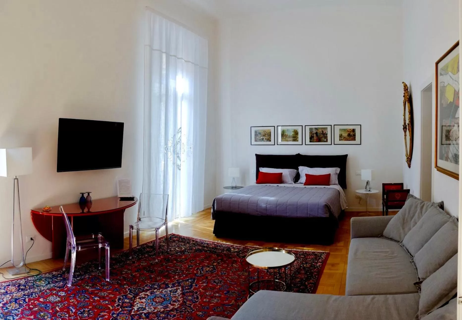 Communal lounge/ TV room, Bed in B&B Second Floor Centro Storico Bologna