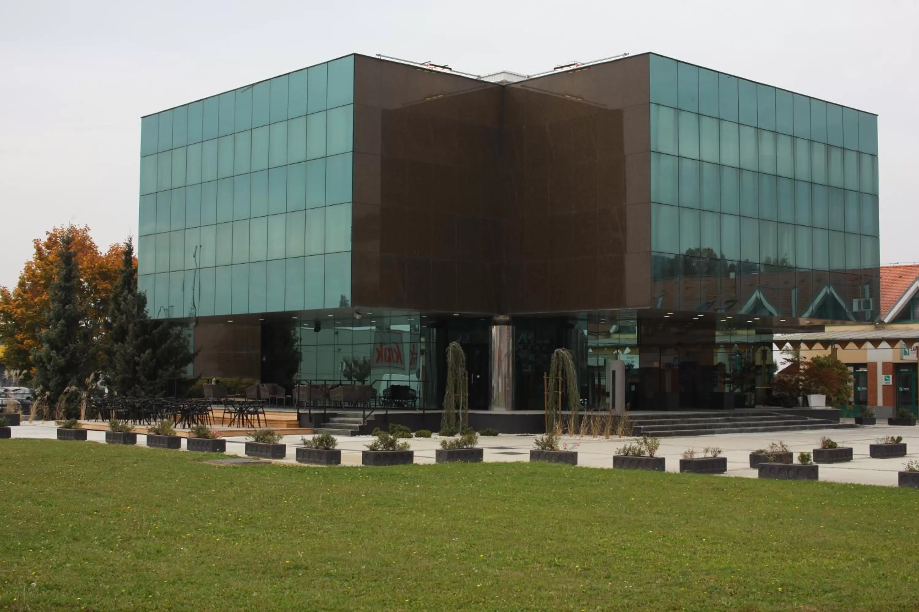 Property building in Hotel Cubis