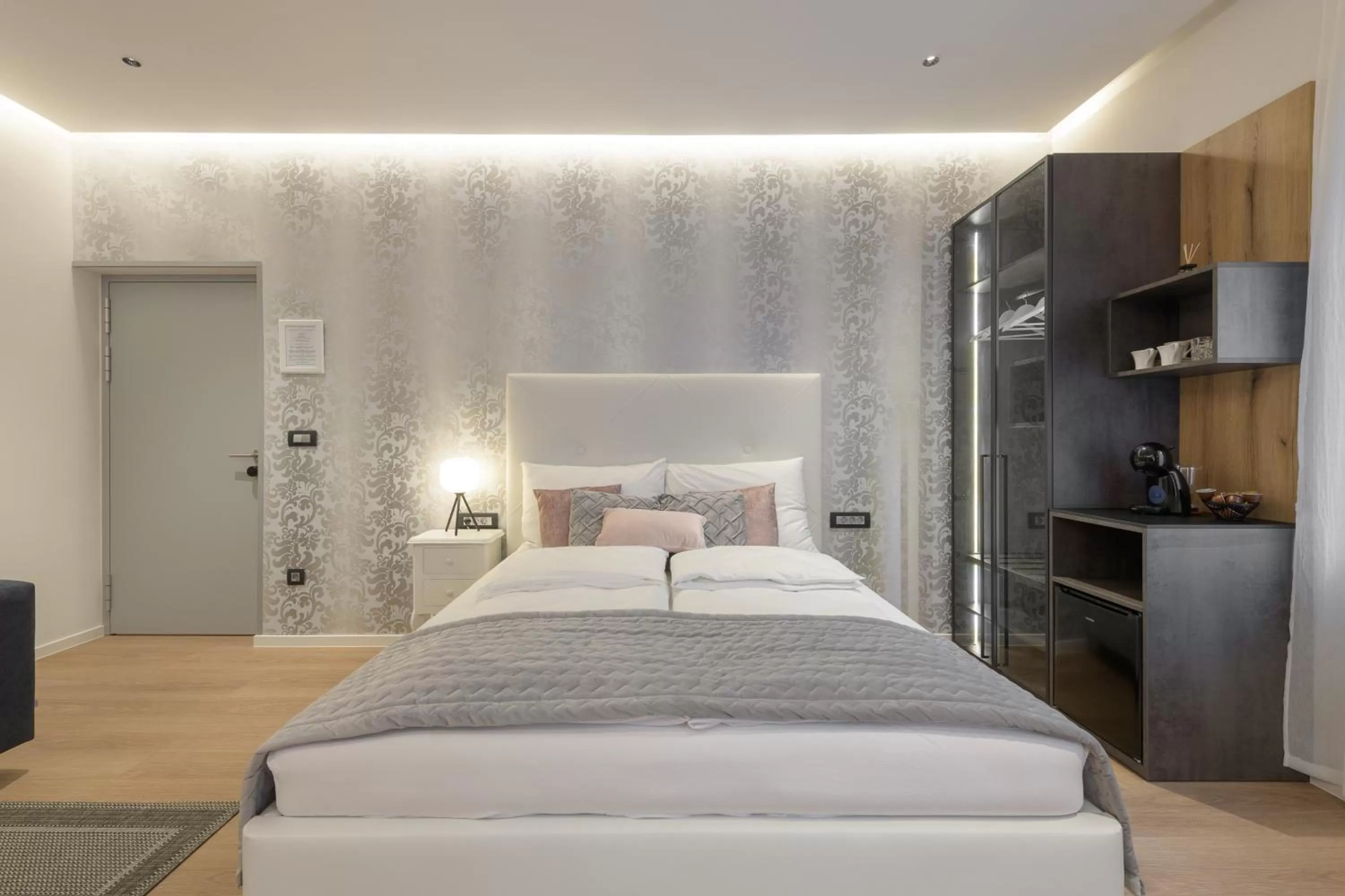 Bed in ROYAL SUITE, Ljubljana