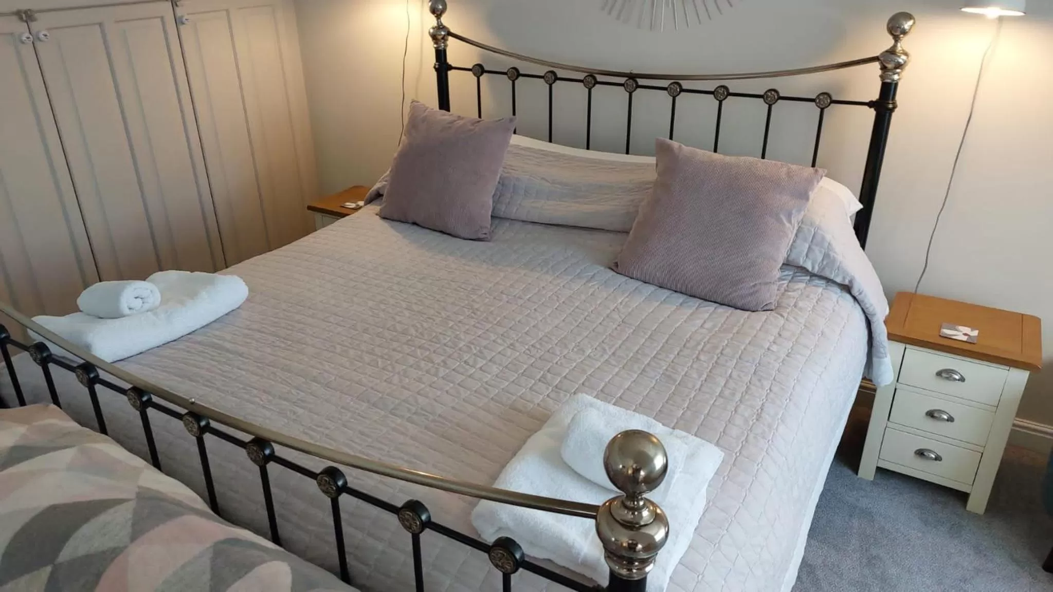 Bed in Westwood Lodge B & B Boston