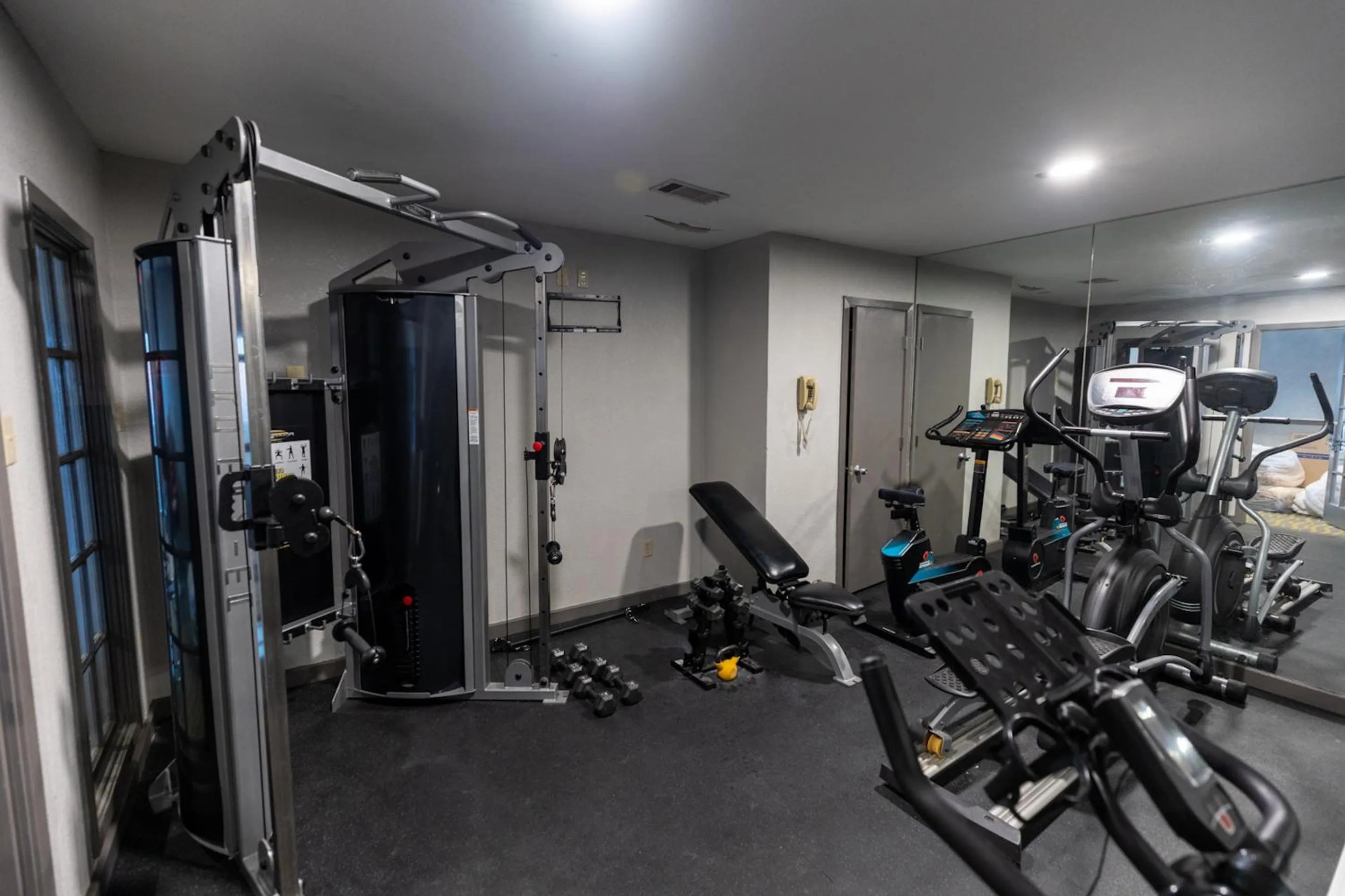 Fitness centre/facilities, Fitness Center/Facilities in Red Roof Inn & Suites Irving - DFW Airport South