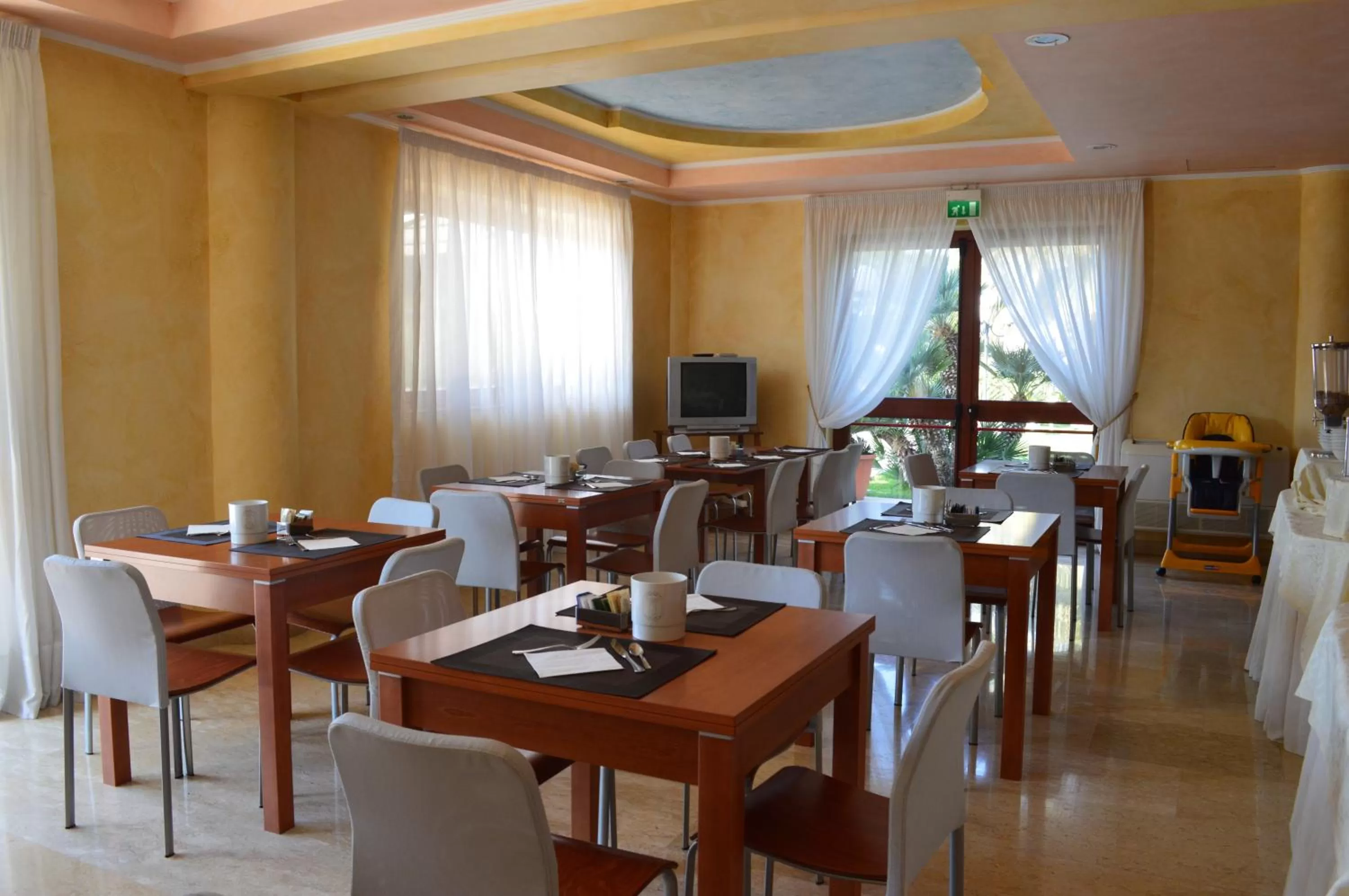 Restaurant/places to eat in Hotel Parco Serrone