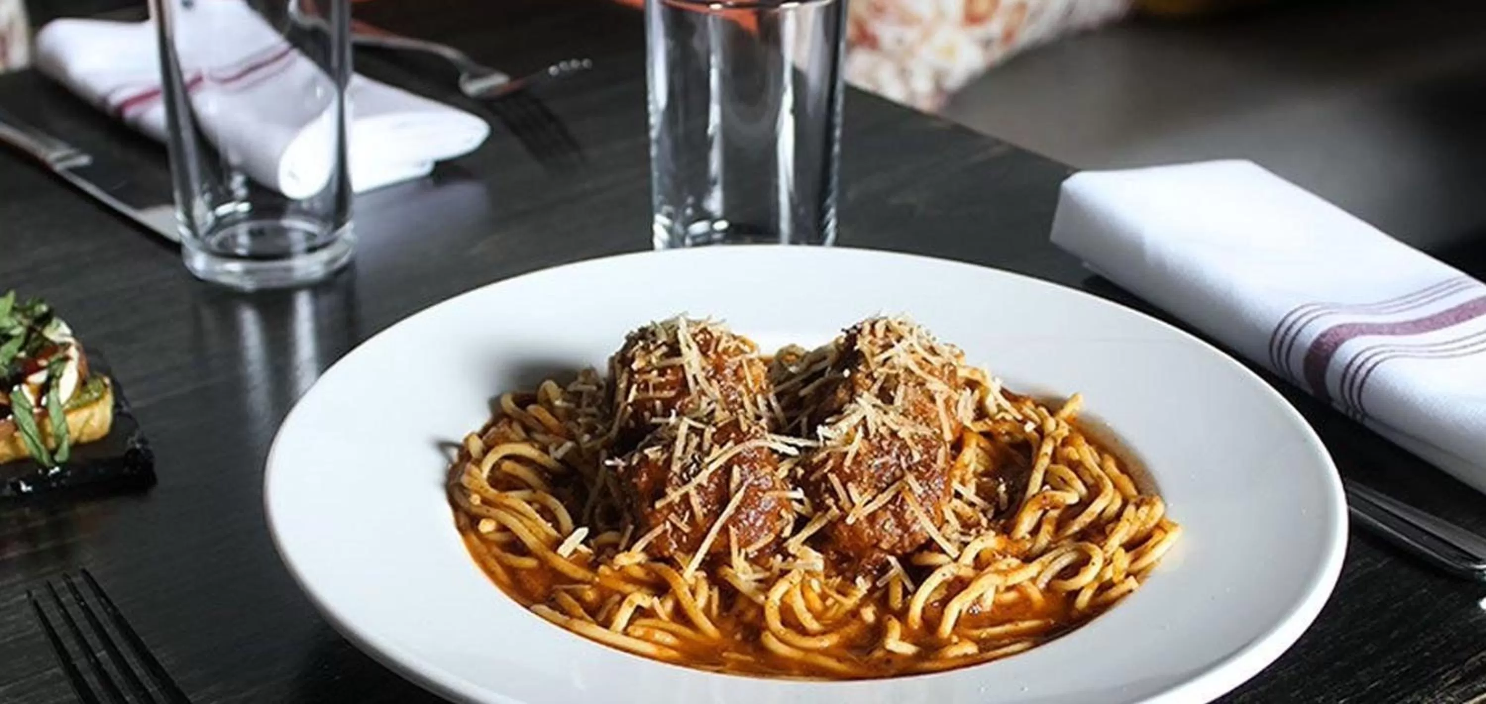 Restaurant/places to eat in Holiday Inn Kearney by IHG