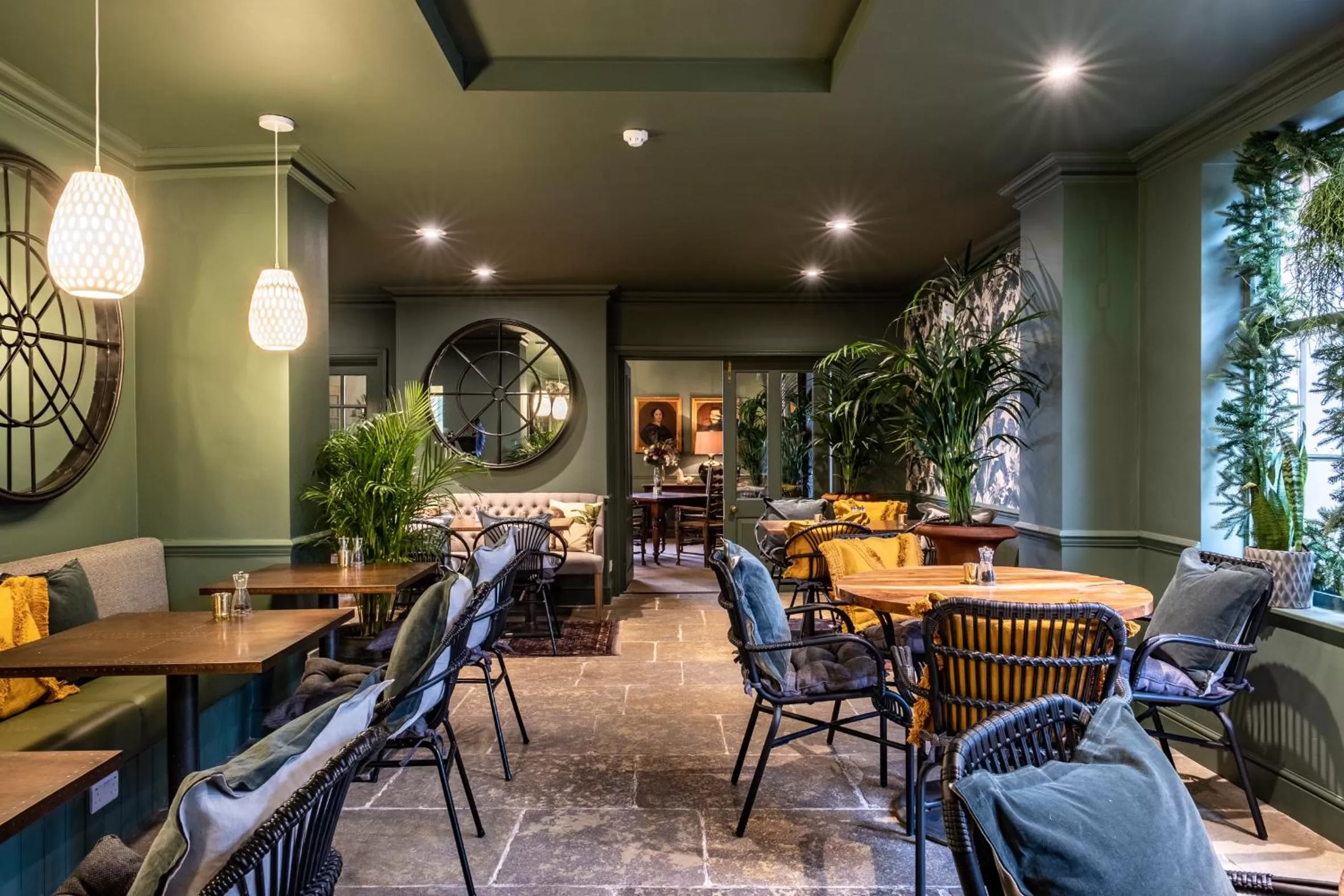 Restaurant/places to eat in The Black Lion, Long Melford