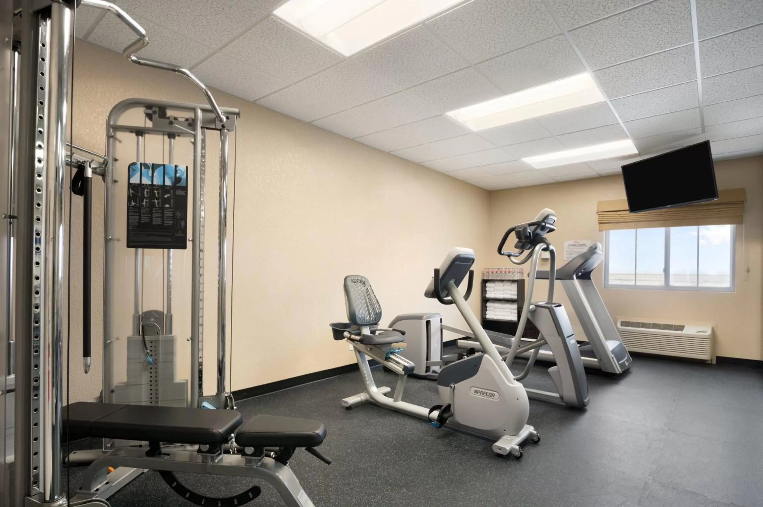 Fitness centre/facilities in Baymont Inn & Suites by Wyndham Odessa