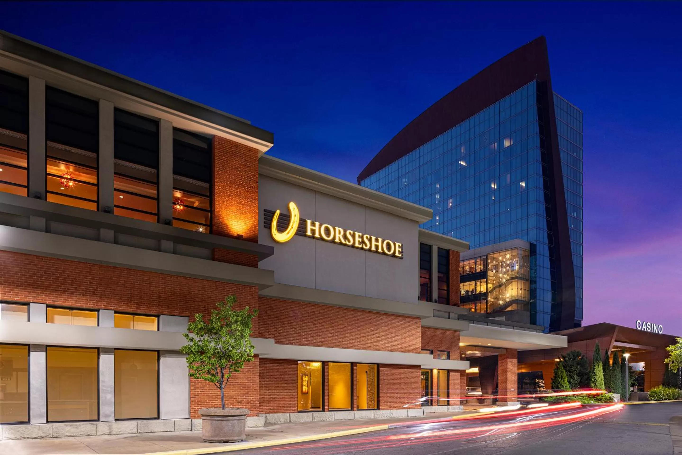 HoteLumiere at the Arch, A Caesars Destination